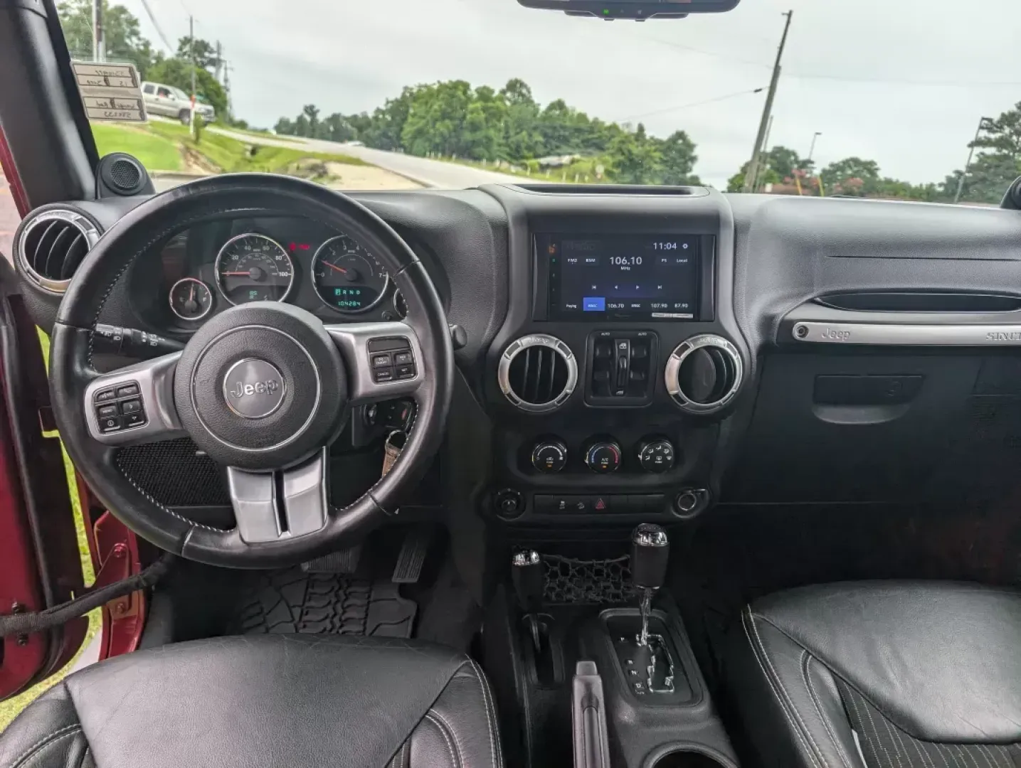 2013 /Black Interior Jeep Wrangler Unlimited Freedom Edition (1C4BJWDG6DL) with an Other engine, located at 7000 Northlake Connector, Columbus, GA, 31904, (706) 987-8085, 32.524975, -84.978134 - **Adventure Awaits: 2013 Jeep Wrangler Unlimited Freedom Edition Your Next Weekend Warrior!**<br /> <br /> Are you ready to elevate your adventures? Whether you're planning weekend getaways, tackling rugged terrains, or simply cruising around Phenix City, AL, the 2013 Jeep Wrangler Unlimited Freedo - Photo#11
