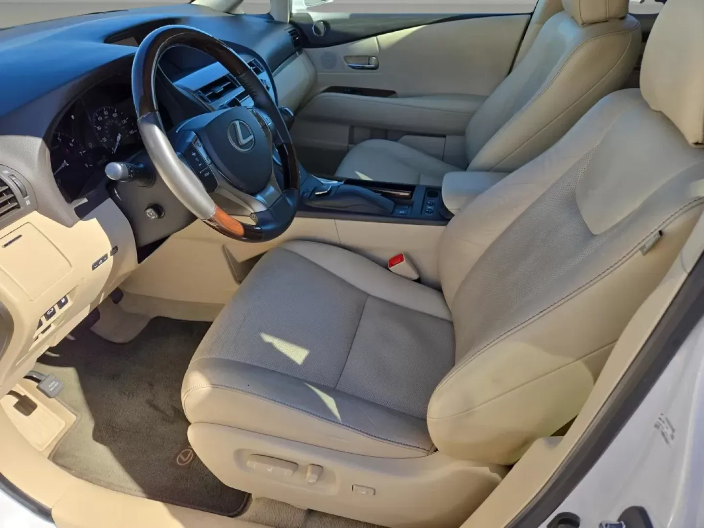 2013 Lexus RX 350 (2T2ZK1BA6DC) with an Other engine, located at 5115 14th Ave., Columbus, GA, 31904, (706) 323-0345, 32.511494, -84.971046 - Are you ready to elevate your driving experience? Whether you're commuting to work, running errands, or embarking on weekend adventures, the 2013 Lexus RX 350 is the perfect companion for your lifestyle. Offering a blend of luxury, comfort, and reliability, this SUV is designed to cater to growing f - Photo#11