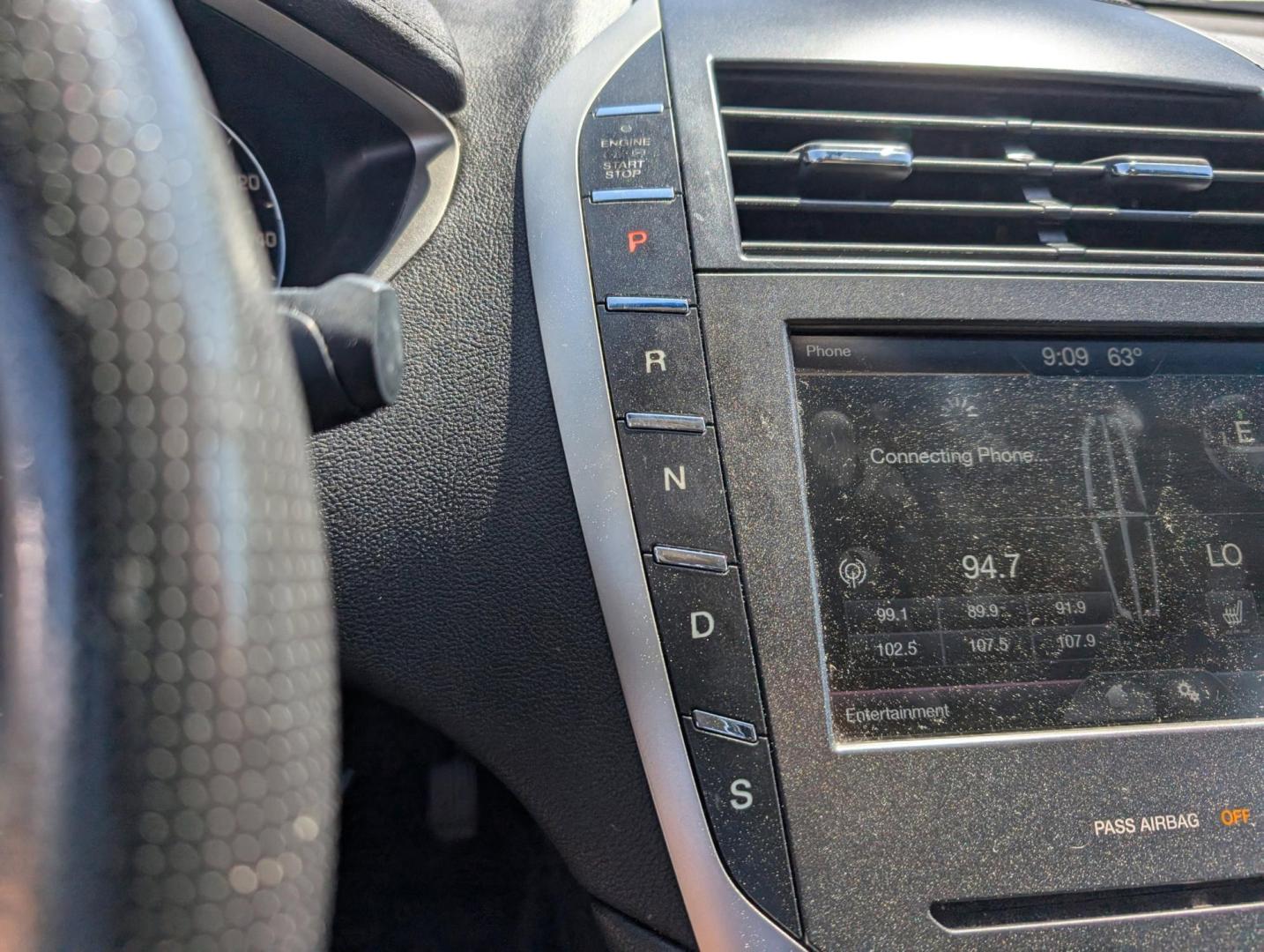 2013 Lincoln MKZ (3LN6L2GK9DR) with an Gas V6 3.7L/227 engine, 6-Speed Automatic w/Manual Shift transmission, located at 521 Old Farm Lane Rd, Prattville, AL, 36066, (334) 325-1505, 32.482460, -86.416367 - 2013 Lincoln MKZ - Photo#14