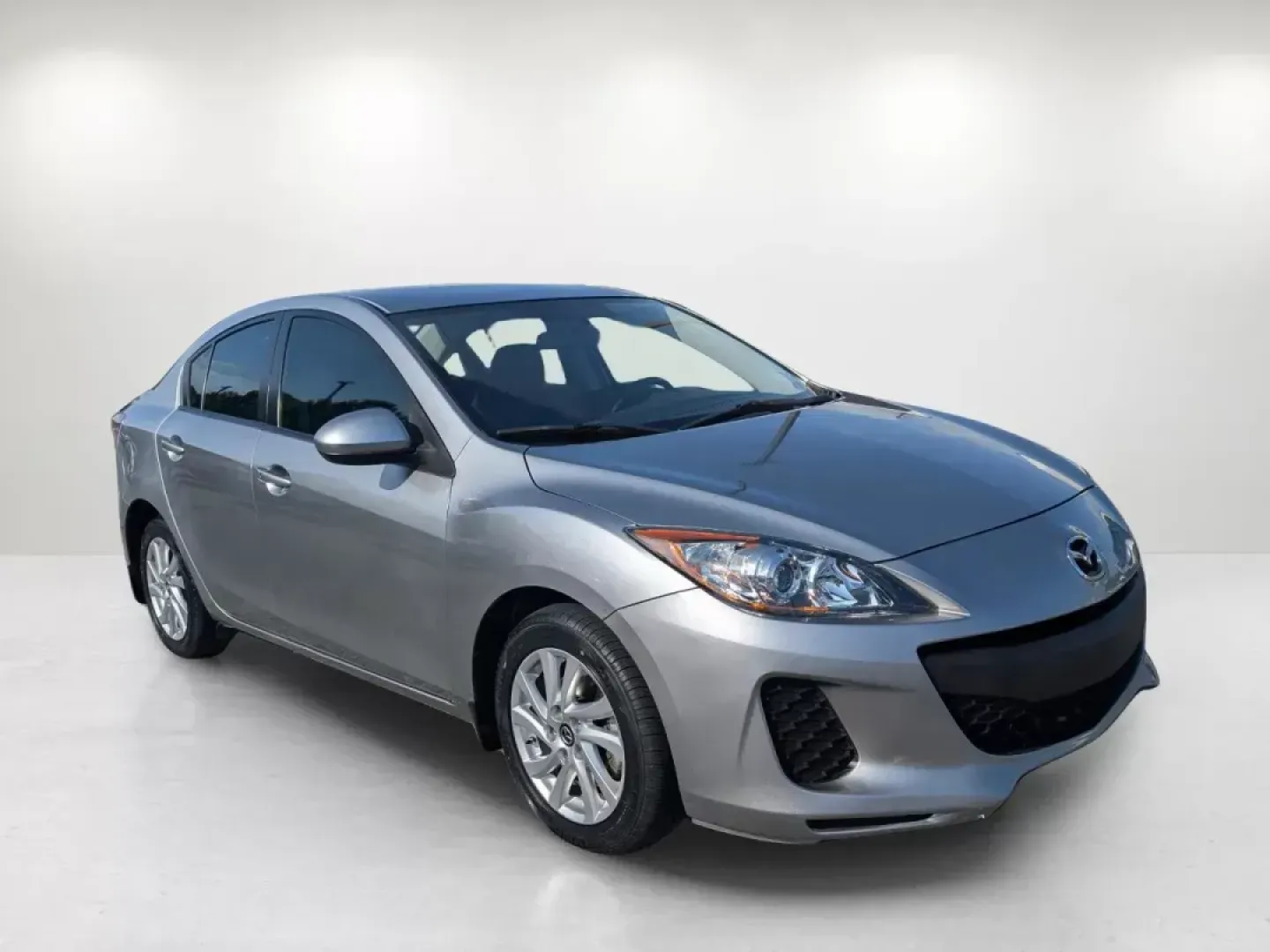 2013 Mazda Mazda3 i Grand Touring (JM1BL1W73D1) with an Gas I4 2.0L/122 engine, 6-Speed Automatic transmission, located at 3959 U.S. 80 W, Phenix City, AL, 36870, (334) 297-4885, 32.469296, -85.135185 - 2013 Mazda Mazda3 i Grand Touring - Photo#2