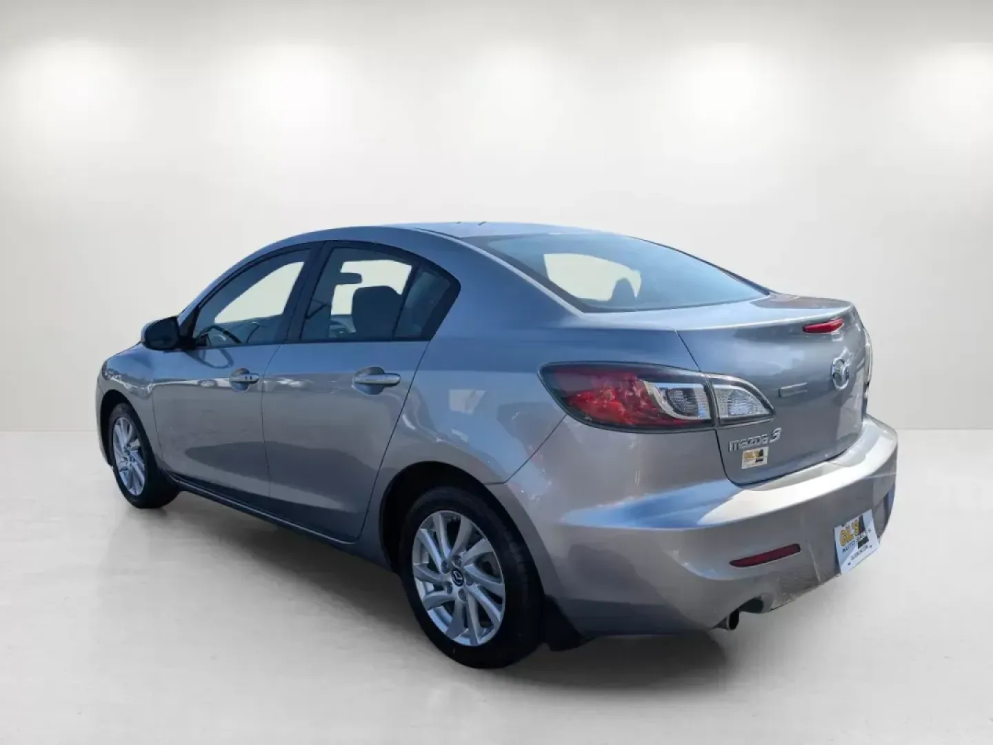 2013 Mazda Mazda3 i Grand Touring (JM1BL1W73D1) with an Gas I4 2.0L/122 engine, 6-Speed Automatic transmission, located at 3959 U.S. 80 W, Phenix City, AL, 36870, (334) 297-4885, 32.469296, -85.135185 - 2013 Mazda Mazda3 i Grand Touring - Photo#6