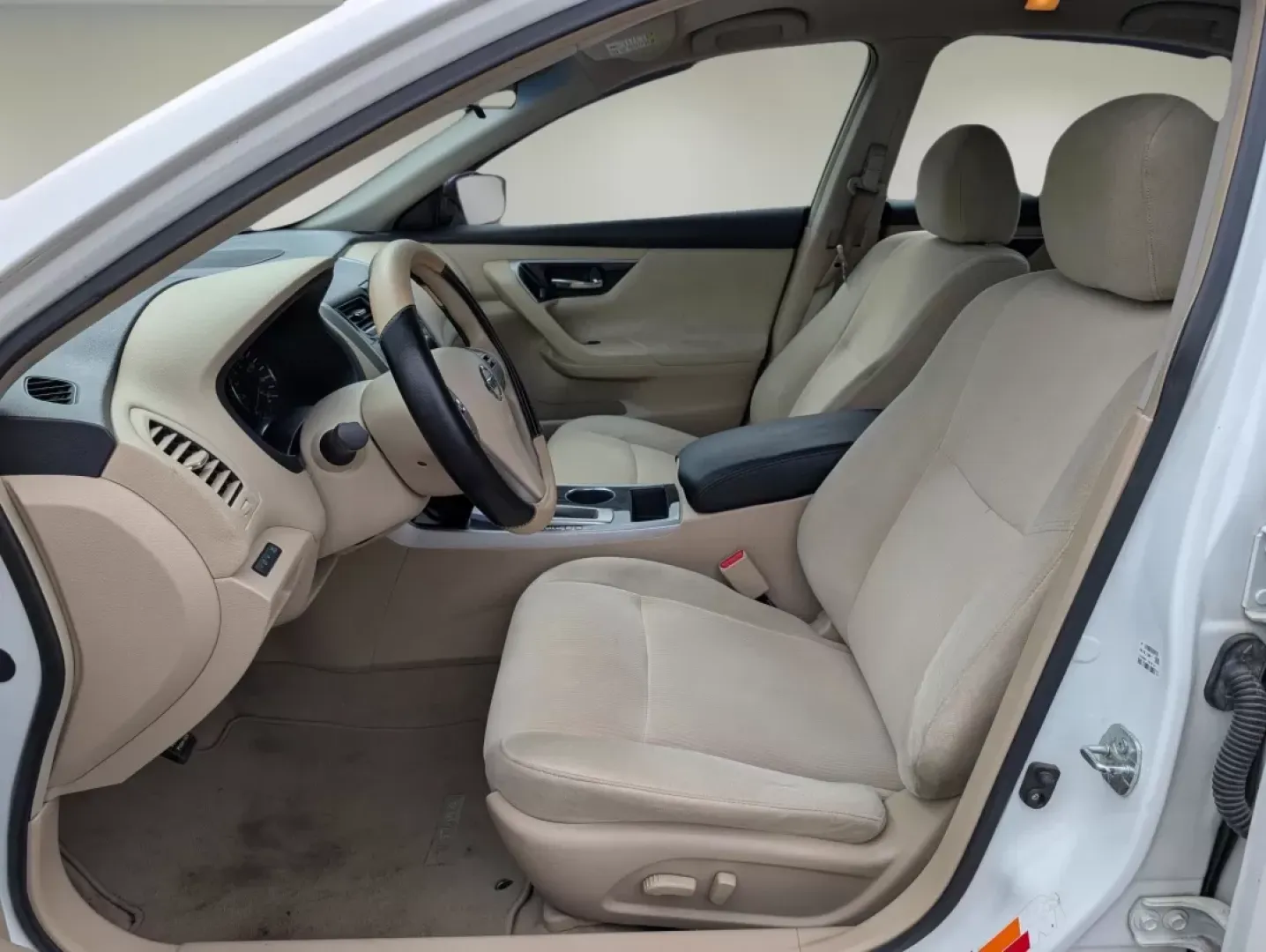 2013 /Beige Nissan Altima 2.5 S (1N4AL3AP2DC) with an Other engine, located at 5115 14th Ave., Columbus, GA, 31904, (706) 323-0345, 32.511494, -84.971046 - Experience the freedom of the open road with the 2013 Nissan Altima 2.5 S, the perfect sedan for your daily commute or weekend getaways. This stylish and efficient vehicle is ideal for budget-conscious buyers and growing families alike, providing comfort and reliability without breaking the bank. At - Photo#9