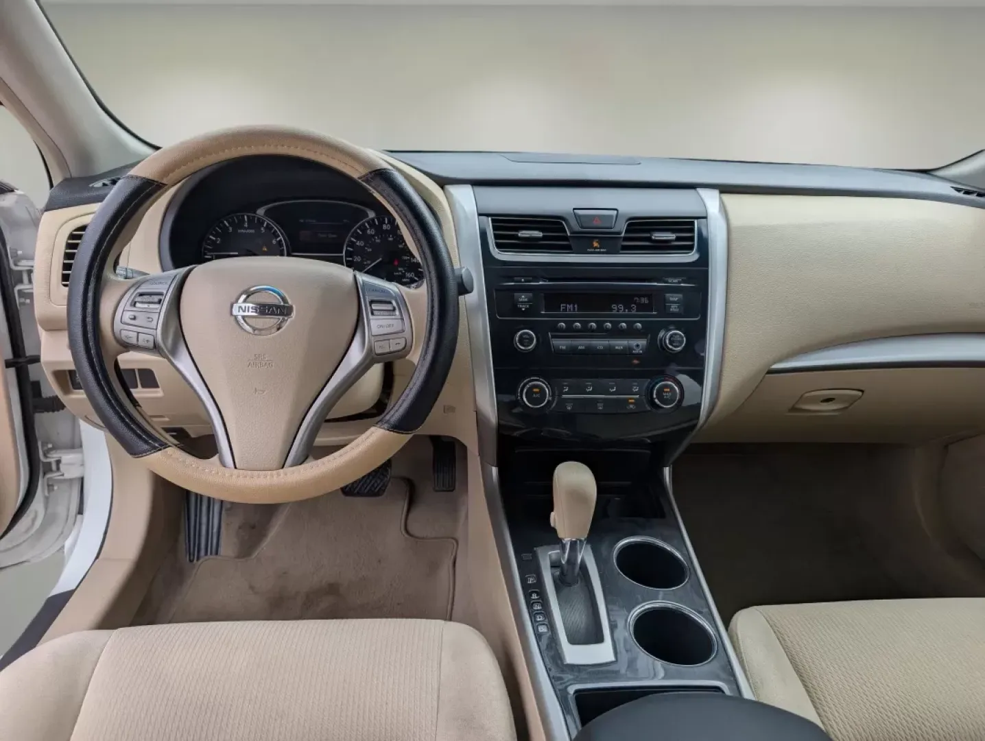 2013 /Beige Nissan Altima 2.5 S (1N4AL3AP2DC) with an Other engine, located at 5115 14th Ave., Columbus, GA, 31904, (706) 323-0345, 32.511494, -84.971046 - Experience the freedom of the open road with the 2013 Nissan Altima 2.5 S, the perfect sedan for your daily commute or weekend getaways. This stylish and efficient vehicle is ideal for budget-conscious buyers and growing families alike, providing comfort and reliability without breaking the bank. At - Photo#11