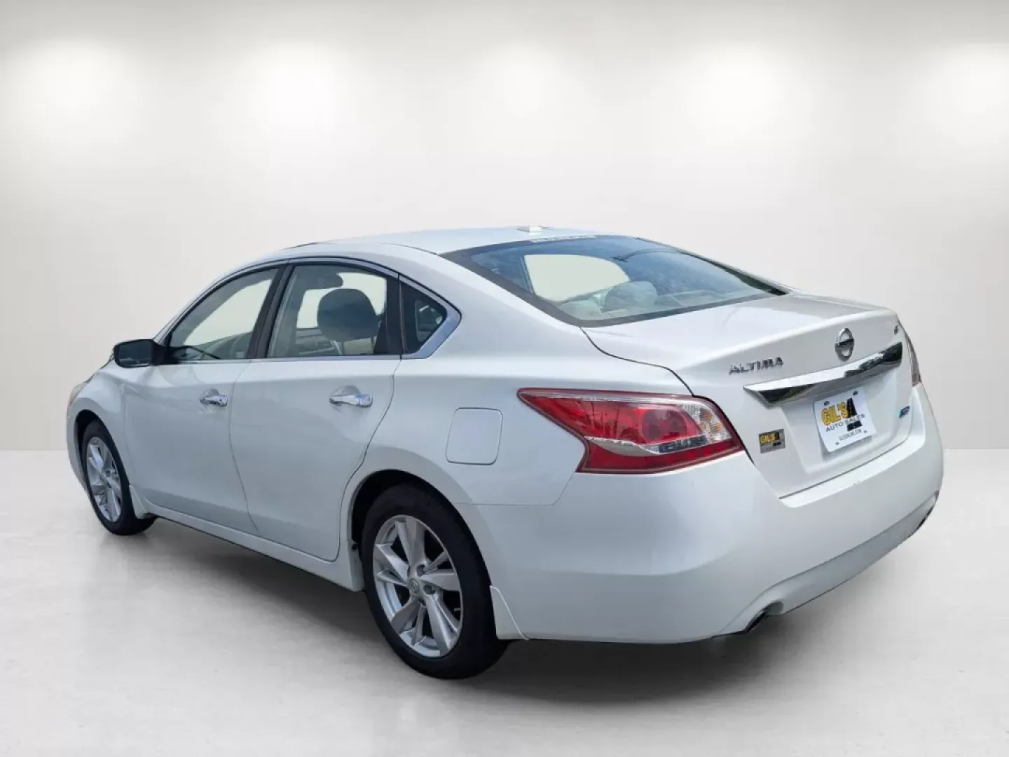 2013 /Beige Nissan Altima 2.5 SV (1N4AL3AP9DN) with an Other engine, located at 521 Old Farm Lane Rd, Prattville, AL, 36066, (334) 325-1505, 32.482460, -86.416367 - ### Experience Modern Comfort with the 2013 Nissan Altima at Gils Auto!<br /> <br /> Are you looking for a reliable vehicle that seamlessly fits into your daily lifestyle? Whether you're commuting to work, running errands, or heading out on weekend adventures, the 2013 Nissan Altima is the perfect s - Photo#6