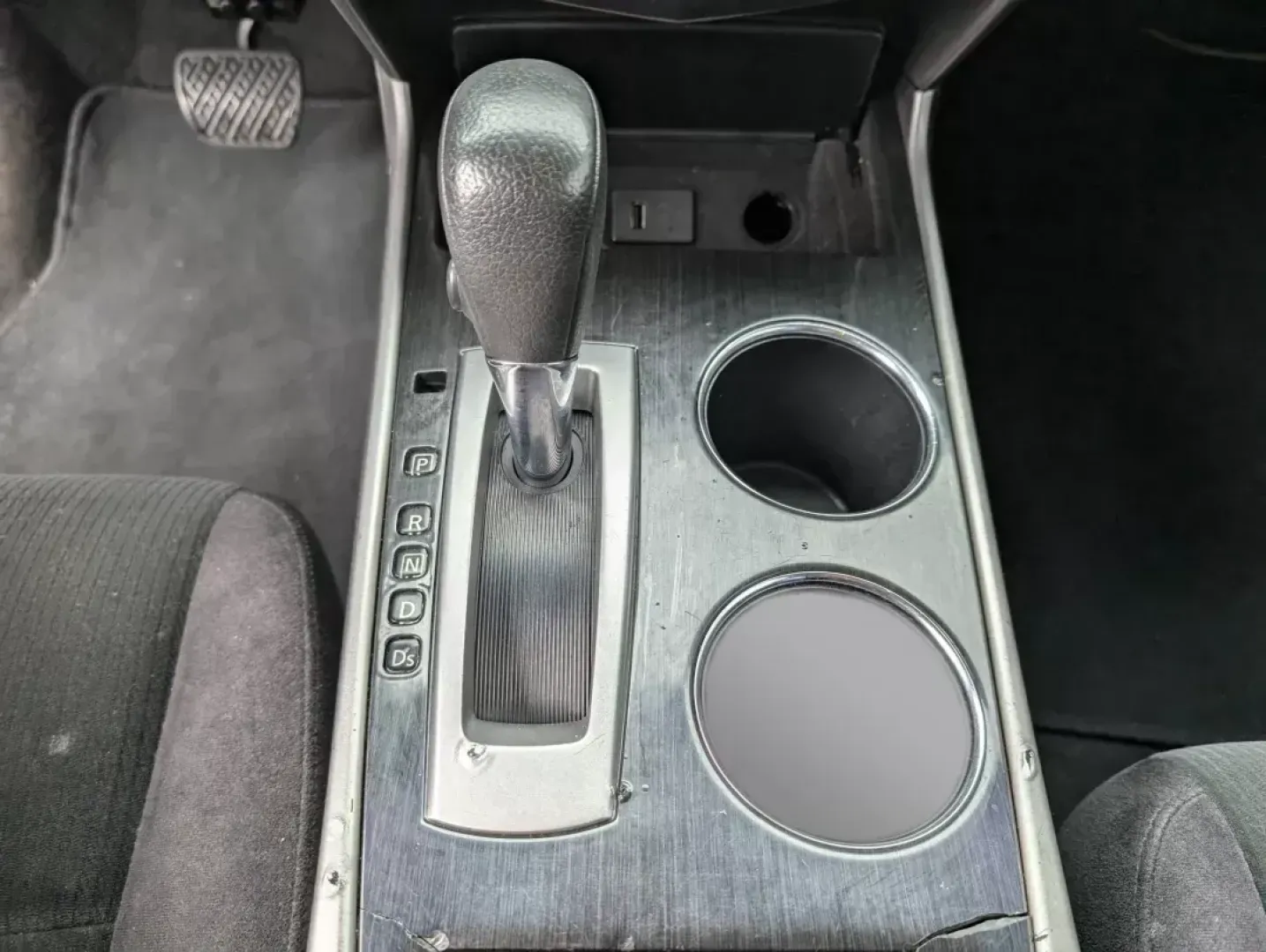2013 /Charcoal Nissan Altima 2.5 SV (1N4AL3AP8DC) with an Gas I4 2.5L/152 engine, 1-Speed Continuously Variable Ratio transmission, located at 5115 14th Ave., Columbus, GA, 31904, (706) 323-0345, 32.511494, -84.971046 - ### Explore the Open Road with This 2013 Nissan Altima at Gils Auto - Columbus<br /> <br /> Are you ready to elevate your driving experience? Whether you're commuting to work, running errands, or planning a weekend getaway, the **2013 Nissan Altima 2.5 SV** is the perfect sedan to enhance your daily - Photo#12