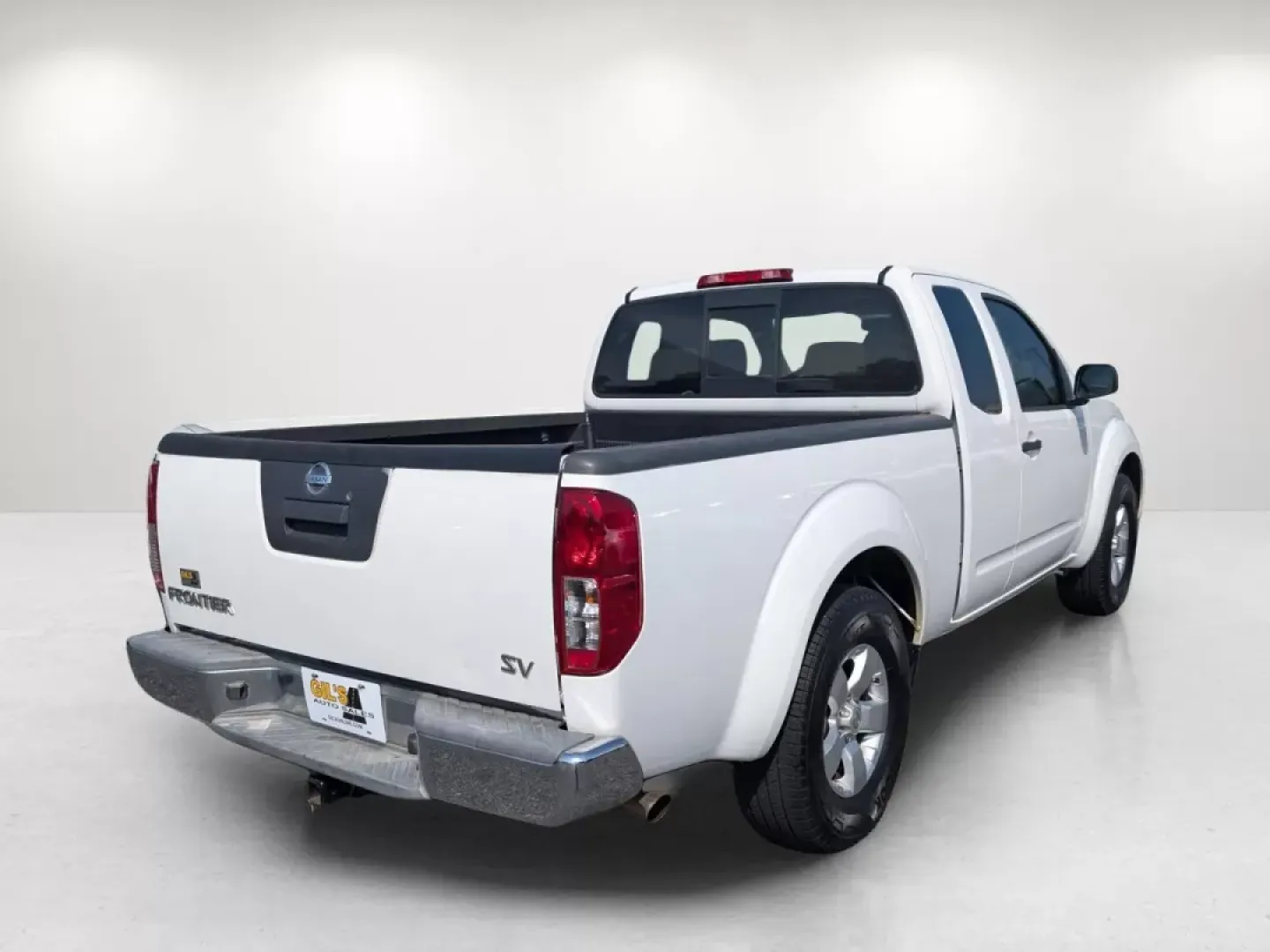 2013 /Beige Nissan Frontier SV (1N6AD0CU1DN) with an Other engine, located at 3959 U.S. 80 W, Phenix City, AL, 36870, (334) 297-4885, 32.469296, -85.135185 - **Elevate Your Weekend Adventures with the 2013 Nissan Frontier SV at Gils Auto!**<br /> <br /> Are you ready to tackle your weekend getaways or everyday errands with confidence and style? The 2013 Nissan Frontier SV Extended Cab Pickup, available now at Gils Auto in Phenix City, AL, is the perfect - Photo#4