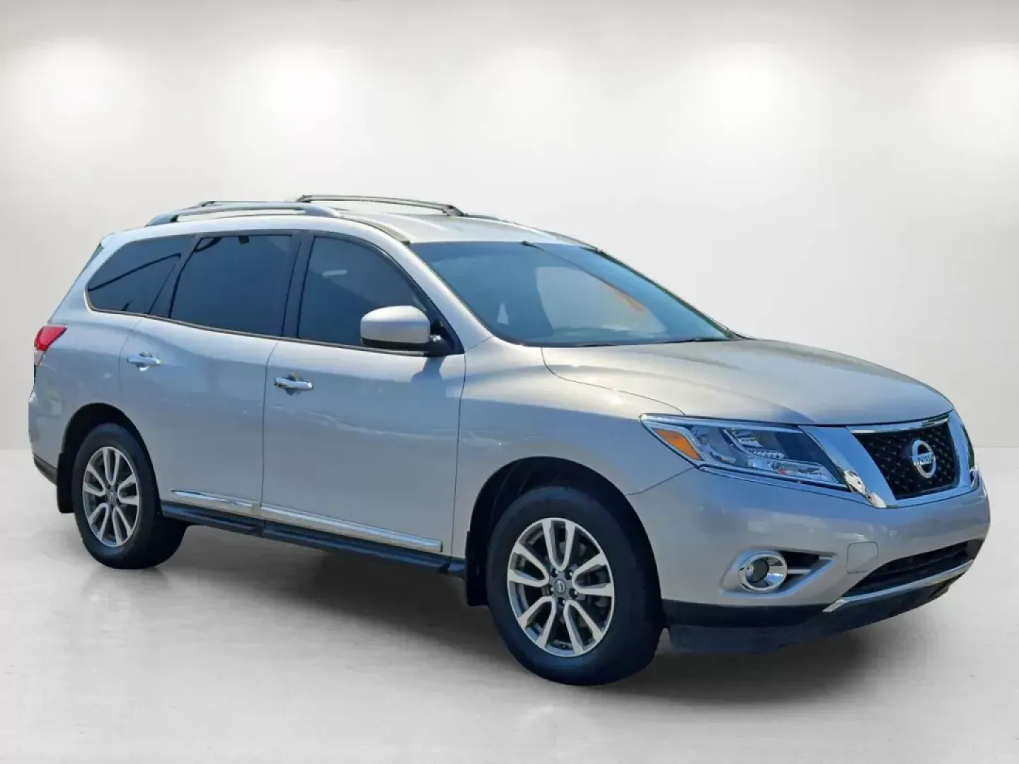 2013 /Charcoal Nissan Pathfinder SL (5N1AR2MN7DC) with an Other engine, located at 5115 14th Ave., Columbus, GA, 31904, (706) 323-0345, 32.511494, -84.971046 - **Discover Adventure with the 2013 Nissan Pathfinder SL at Gils Auto - Columbus!**<br /> <br /> Are you ready to elevate your family adventures or weekend getaways? Look no further than the 2013 Nissan Pathfinder SL, an SUV that perfectly marries comfort, technology, and versatility. With ample spac - Photo#2
