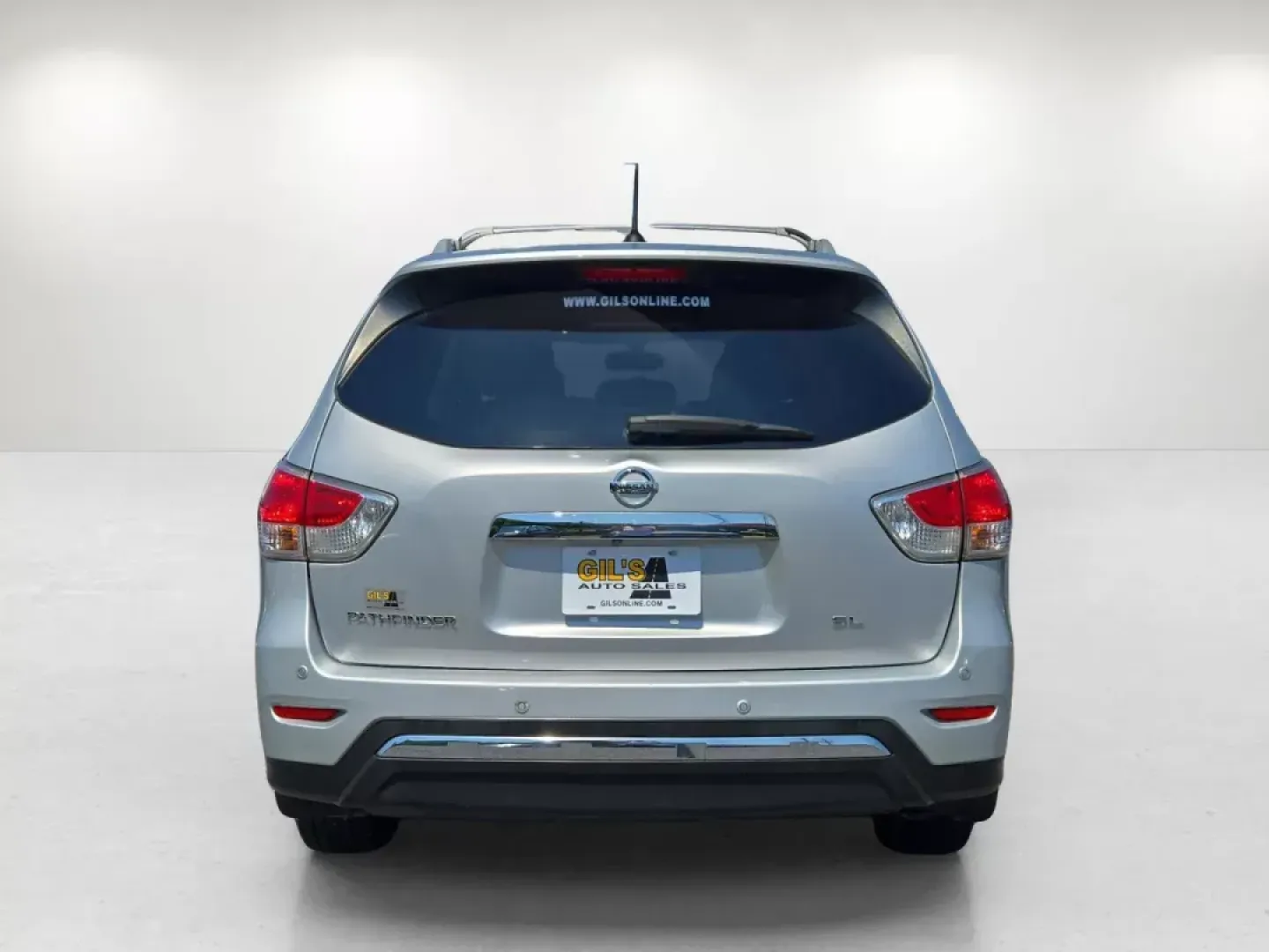 2013 /Charcoal Nissan Pathfinder SL (5N1AR2MN7DC) with an Other engine, located at 5115 14th Ave., Columbus, GA, 31904, (706) 323-0345, 32.511494, -84.971046 - **Discover Adventure with the 2013 Nissan Pathfinder SL at Gils Auto - Columbus!**<br /> <br /> Are you ready to elevate your family adventures or weekend getaways? Look no further than the 2013 Nissan Pathfinder SL, an SUV that perfectly marries comfort, technology, and versatility. With ample spac - Photo#5