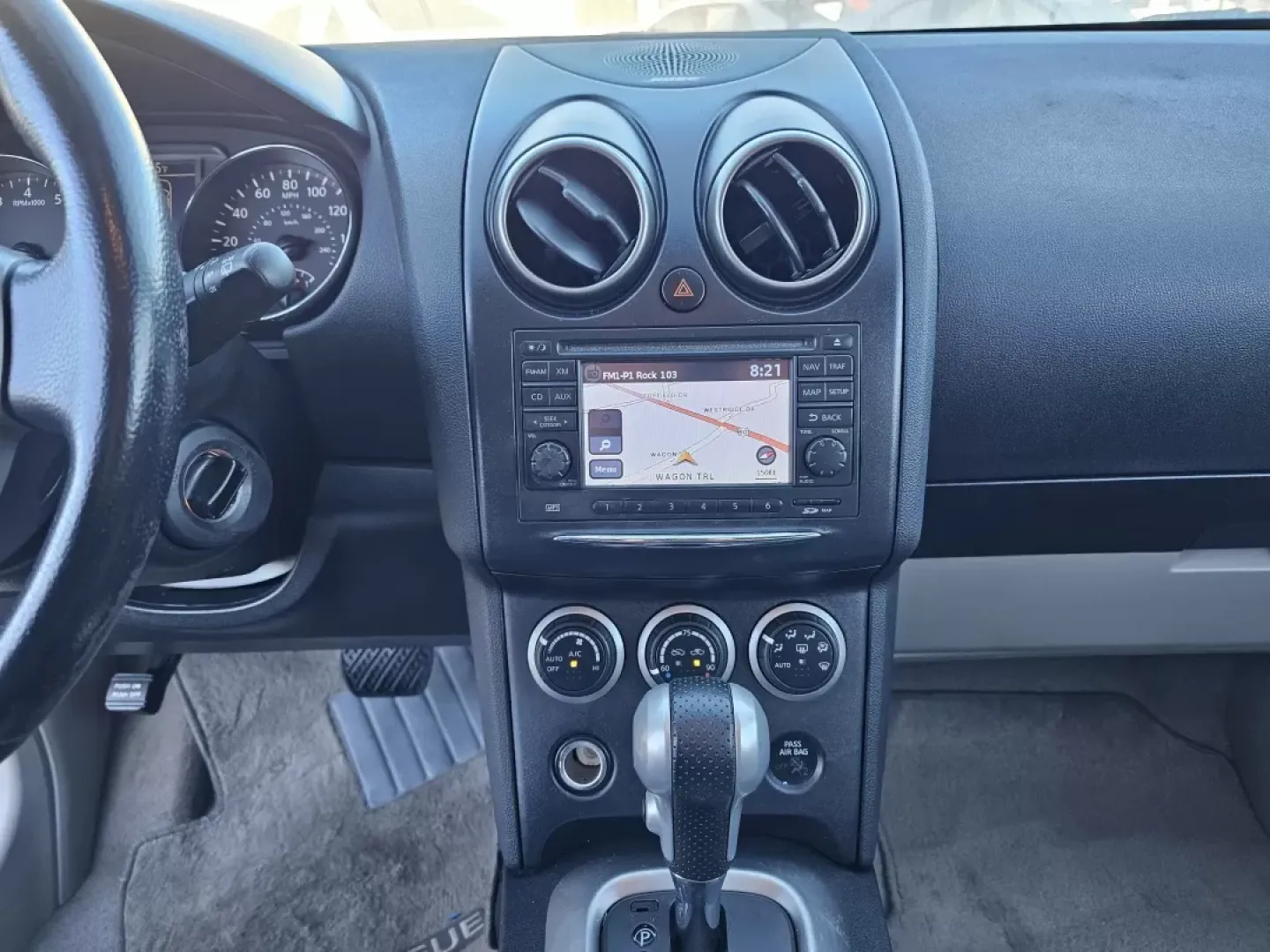 2013 /Gray Nissan Rogue SL (JN8AS5MV4DW) with an Other engine, located at 521 Old Farm Lane Rd, Prattville, AL, 36066, (334) 325-1505, 32.482460, -86.416367 - **Explore New Horizons with the 2013 Nissan Rogue SL AWD at Gils Auto - Your Trusted Buy Here Pay Here Dealer in Phenix City, AL!**<br /> <br /> Are you ready to take your adventures to the next level? Whether you're a busy parent navigating carpool duties, a commuter tackling daily traffic, or an a - Photo#11