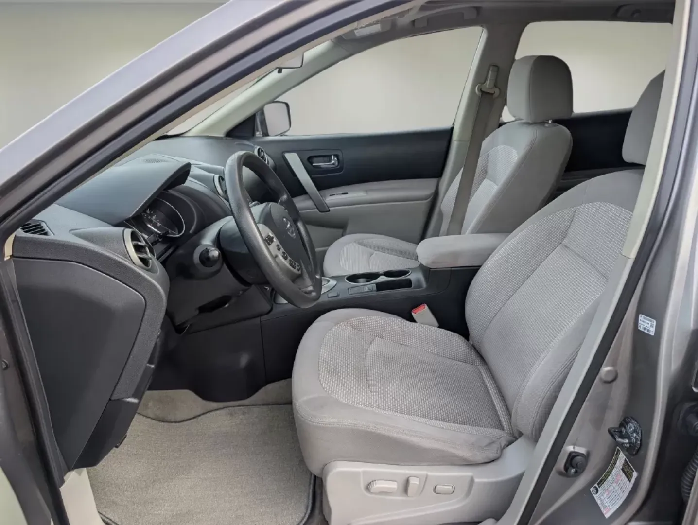 2013 /Gray Nissan Rogue SV (JN8AS5MT6DW) with an Other engine, located at 3959 U.S. 80 W, Phenix City, AL, 36870, (334) 297-4885, 32.469296, -85.135185 - **Conquer Your Daily Adventures with the 2013 Nissan Rogue SV at Gils Auto in Phenix City, AL!**<br /> <br /> Are you ready to elevate your daily commute, family outings, or weekend adventures? The 2013 Nissan Rogue SV is here to meet all your lifestyle needs. With its spacious interior, smooth hand - Photo#9