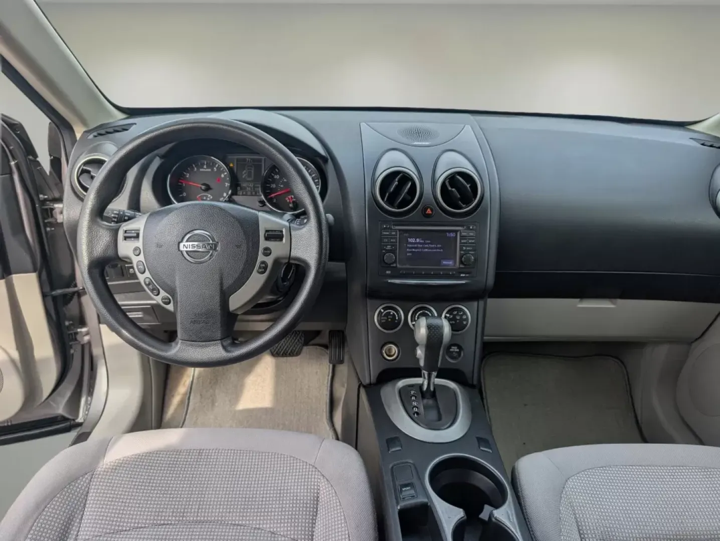 2013 /Gray Nissan Rogue SV (JN8AS5MT6DW) with an Other engine, located at 3959 U.S. 80 W, Phenix City, AL, 36870, (334) 297-4885, 32.469296, -85.135185 - **Conquer Your Daily Adventures with the 2013 Nissan Rogue SV at Gils Auto in Phenix City, AL!**<br /> <br /> Are you ready to elevate your daily commute, family outings, or weekend adventures? The 2013 Nissan Rogue SV is here to meet all your lifestyle needs. With its spacious interior, smooth hand - Photo#11