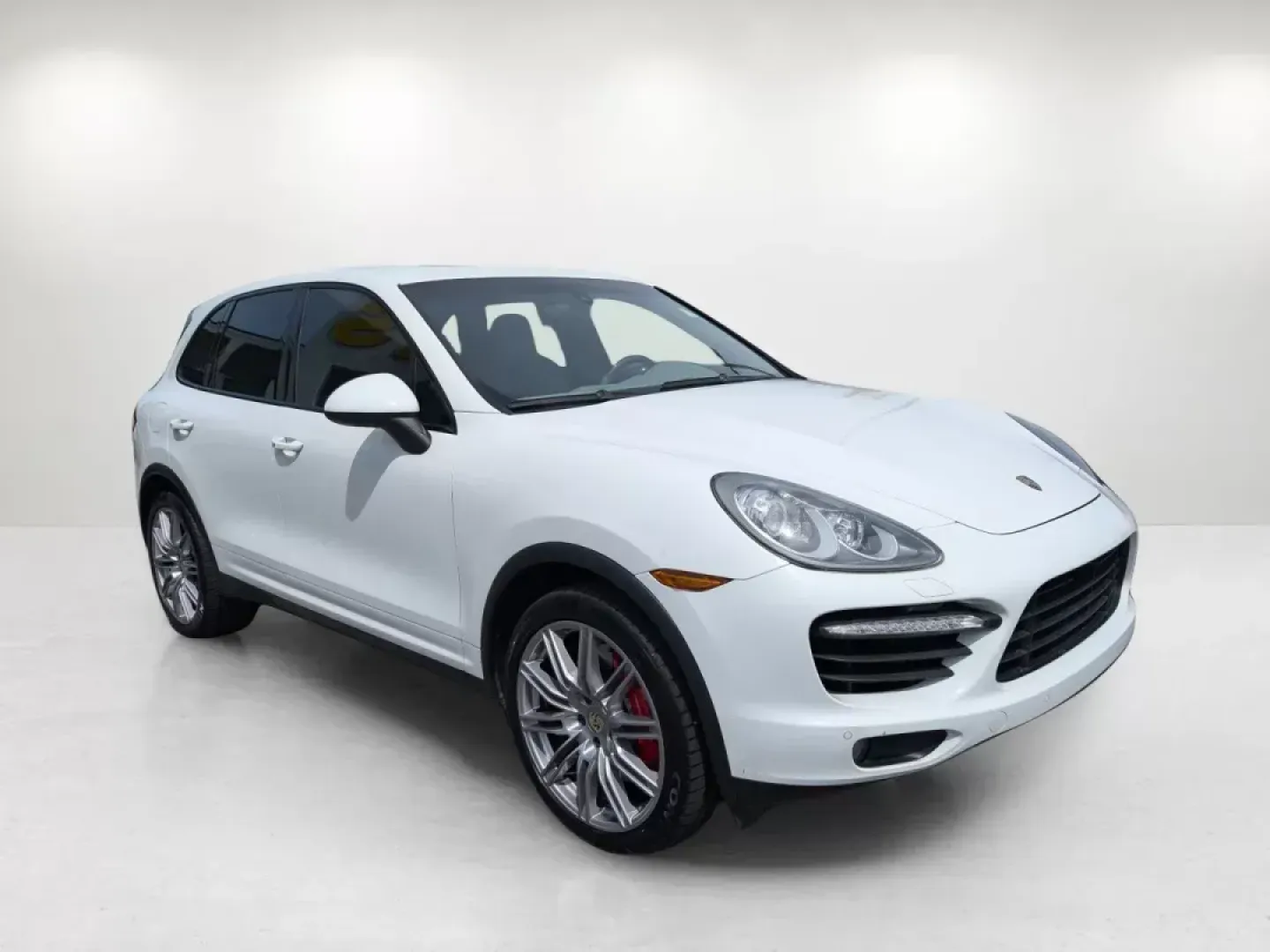 2013 Porsche Cayenne Turbo (WP1AC2A27DL) with an Turbocharged Gas V8 4.8L/293 engine, 8-Speed Automatic w/Manual Shift transmission, located at 3959 U.S. 80 W, Phenix City, AL, 36870, (334) 297-4885, 32.469296, -85.135185 - 2013 Porsche Cayenne Turbo - Photo#2