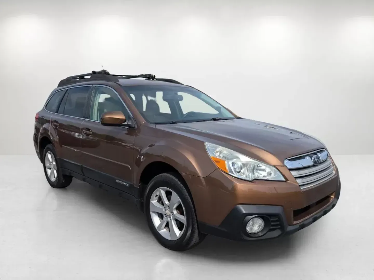 2013 /Ivory Striated Subaru Outback 2.5i Premium (4S4BRCCCXD3) with an Other engine, located at 1430 Gateway Drive, Opelika, AL, 36801, (334) 239-0944, 32.637871, -85.409790 - 2013 Subaru Outback 2.5i Premium - Photo#7