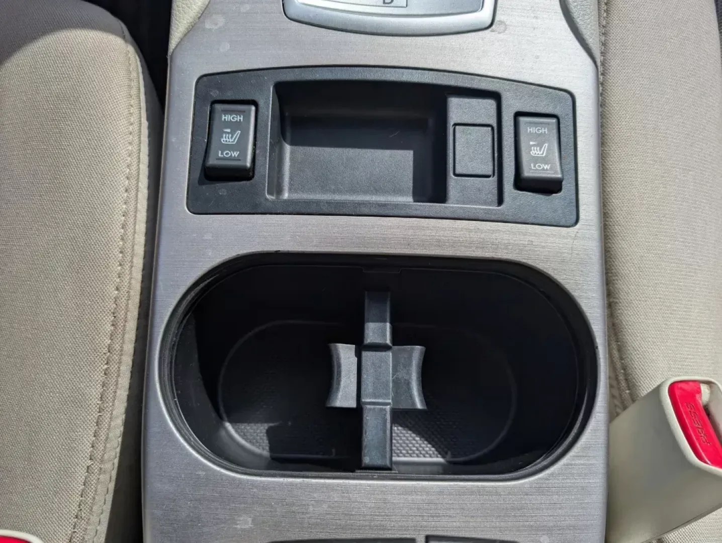 2013 /Ivory Striated Subaru Outback 2.5i Premium (4S4BRCCCXD3) with an Other engine, located at 1430 Gateway Drive, Opelika, AL, 36801, (334) 239-0944, 32.637871, -85.409790 - 2013 Subaru Outback 2.5i Premium - Photo#13