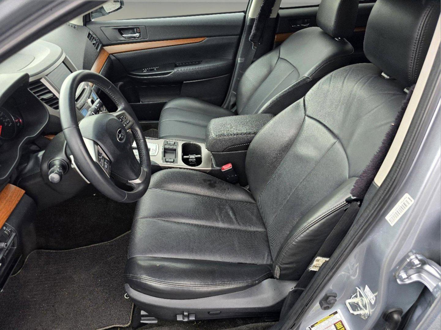 2013 /Off-Black Subaru Outback 2.5i Limited (4S4BRCPC3D3) with an Gas Flat 4 2.5L/152 engine, CVT-Speed Continuously Variable Ratio transmission, located at 521 Old Farm Lane Rd, Prattville, AL, 36066, (334) 325-1505, 32.482460, -86.416367 - 2013 Subaru Outback 2.5i Limited - Photo#8
