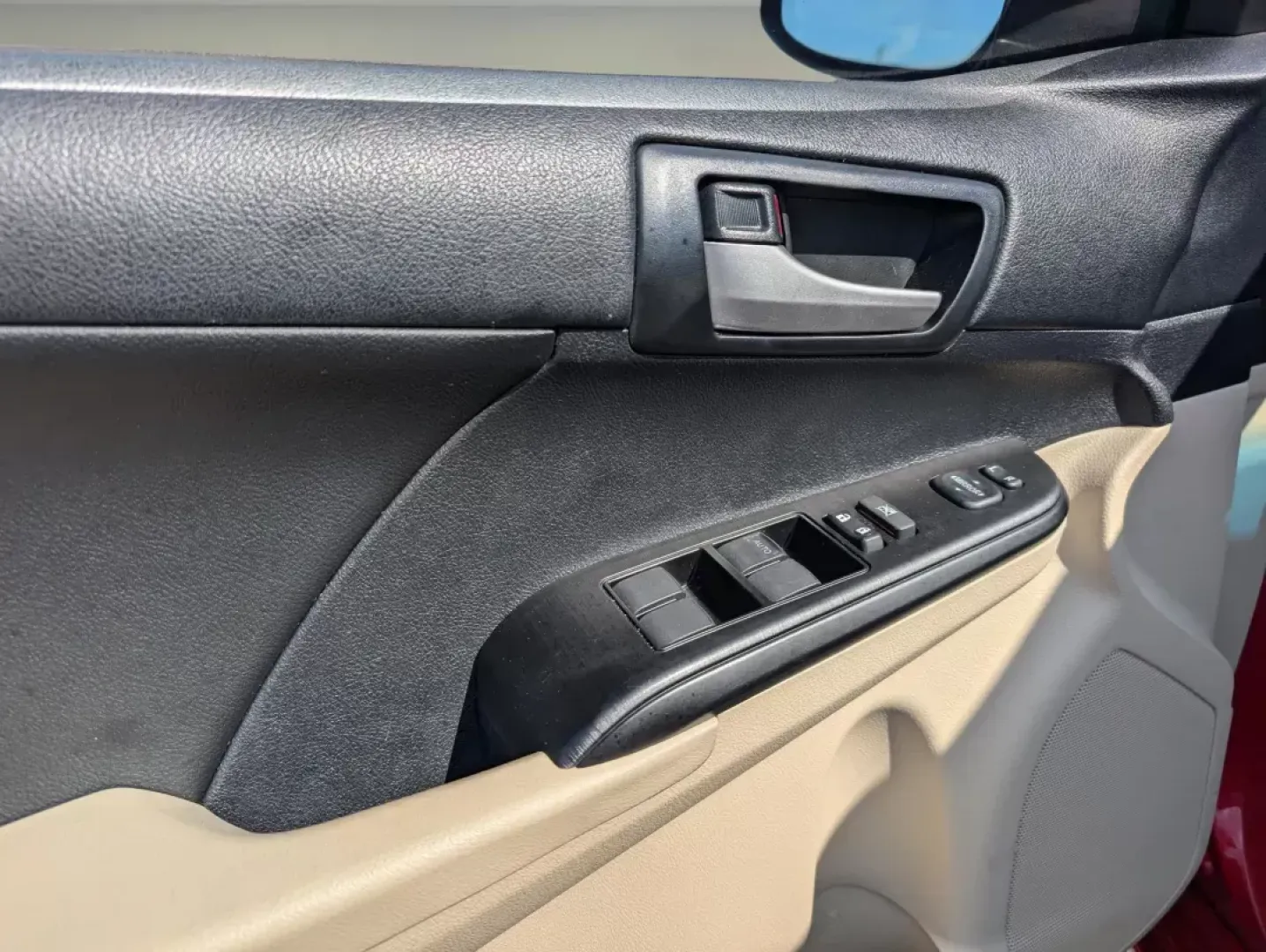 2013 Toyota Camry LE (4T1BF1FK9DU) with an Gas I4 2.5L/152 engine, 6-Speed Automatic w/Manual Shift transmission, located at 7000 Northlake Connector, Columbus, GA, 31904, (706) 987-8085, 32.524975, -84.978134 - **Discover Your Perfect Commute Companion: 2013 Toyota Camry LE at Gils Auto - Columbus #2!**<br /> <br /> Are you in search of a reliable, stylish vehicle that fits seamlessly into your busy lifestyle? Look no further! The 2013 Toyota Camry LE combines comfort, efficiency, and advanced safety featu - Photo#8