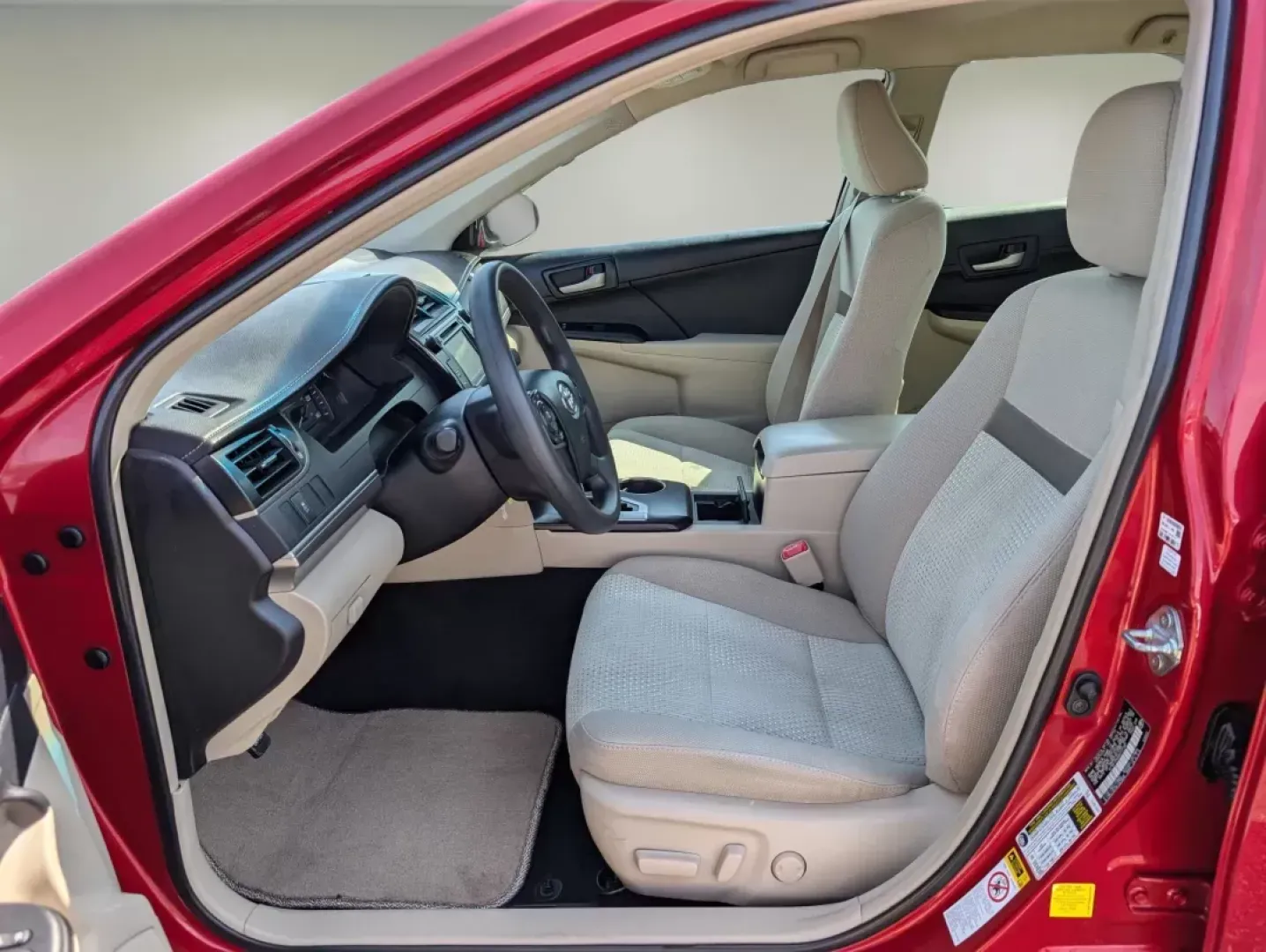 2013 Toyota Camry LE (4T1BF1FK9DU) with an Gas I4 2.5L/152 engine, 6-Speed Automatic w/Manual Shift transmission, located at 7000 Northlake Connector, Columbus, GA, 31904, (706) 987-8085, 32.524975, -84.978134 - **Discover Your Perfect Commute Companion: 2013 Toyota Camry LE at Gils Auto - Columbus #2!**<br /> <br /> Are you in search of a reliable, stylish vehicle that fits seamlessly into your busy lifestyle? Look no further! The 2013 Toyota Camry LE combines comfort, efficiency, and advanced safety featu - Photo#9