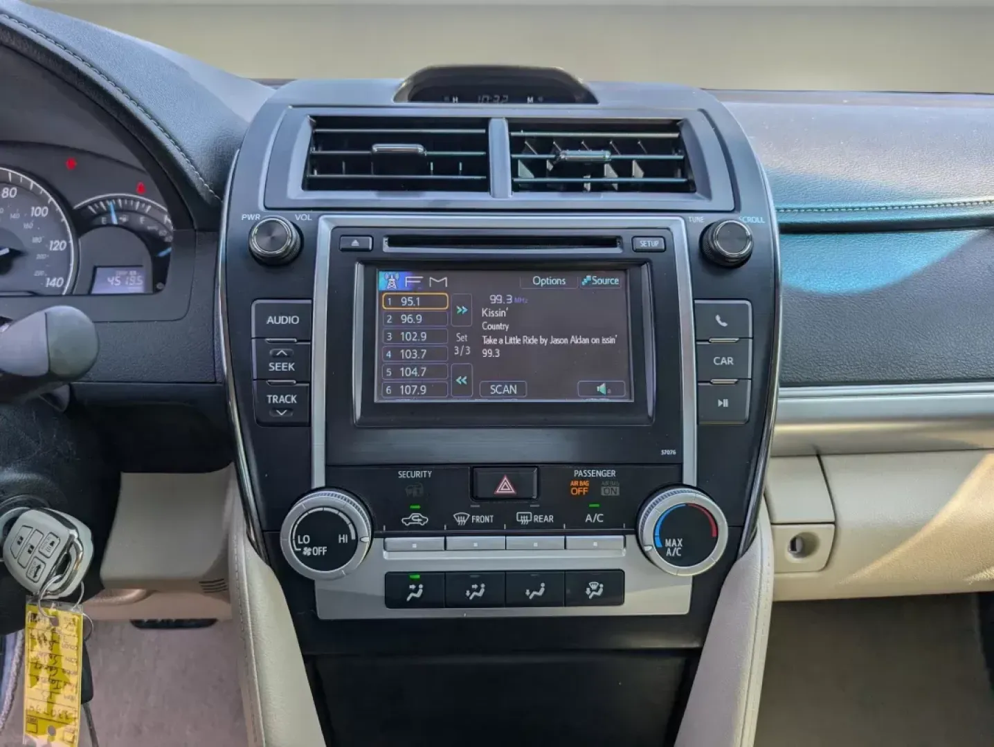 2013 Toyota Camry LE (4T1BF1FK9DU) with an Gas I4 2.5L/152 engine, 6-Speed Automatic w/Manual Shift transmission, located at 7000 Northlake Connector, Columbus, GA, 31904, (706) 987-8085, 32.524975, -84.978134 - **Discover Your Perfect Commute Companion: 2013 Toyota Camry LE at Gils Auto - Columbus #2!**<br /> <br /> Are you in search of a reliable, stylish vehicle that fits seamlessly into your busy lifestyle? Look no further! The 2013 Toyota Camry LE combines comfort, efficiency, and advanced safety featu - Photo#14