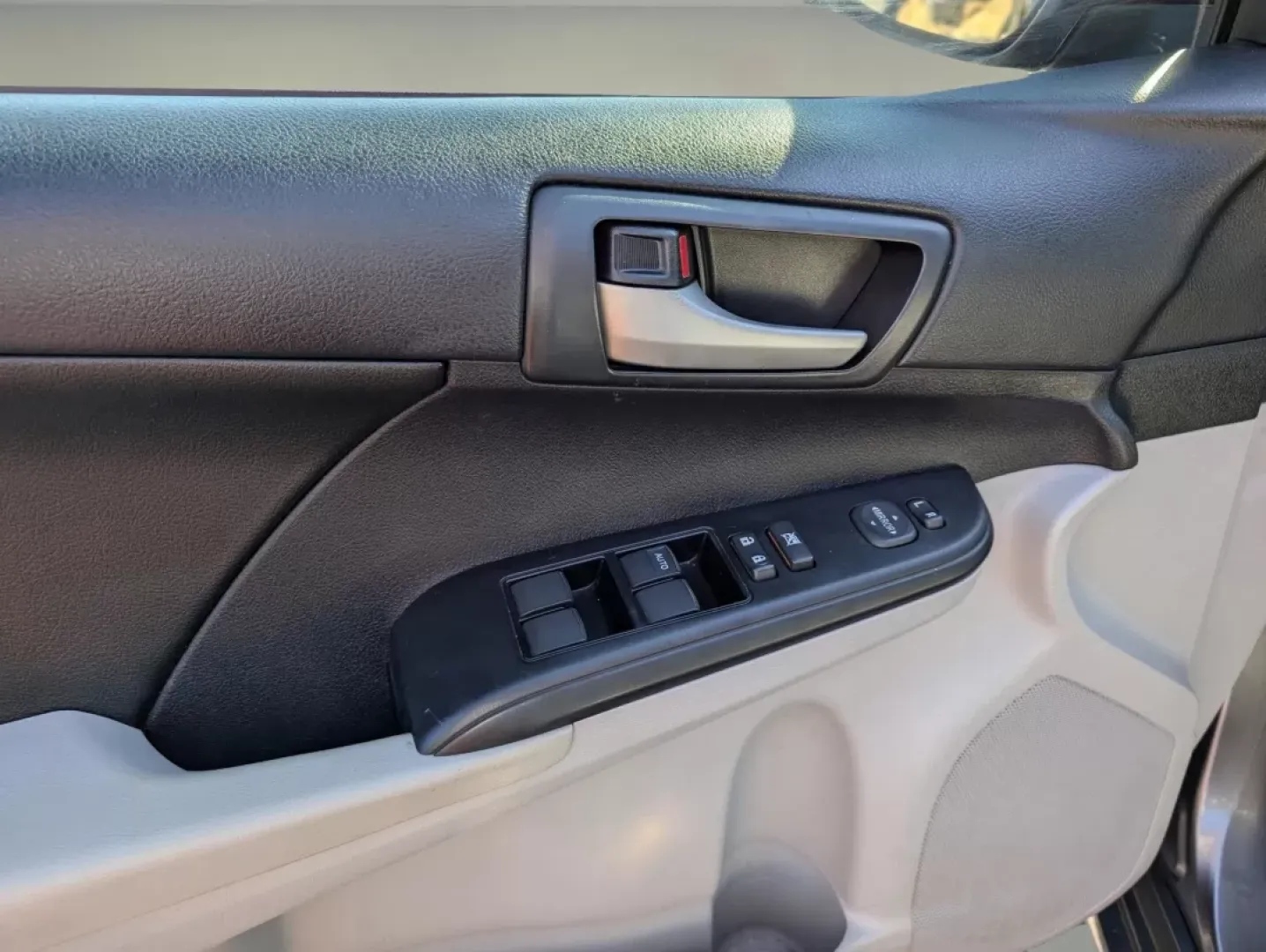 2013 Toyota Camry LE (4T1BF1FK0DU) with an Other engine, located at 1430 Gateway Drive, Opelika, AL, 36801, (334) 239-0944, 32.637871, -85.409790 - **Unlock Your Driving Potential with the 2013 Toyota Camry: A Smart Choice for Every Lifestyle!**<br /> <br /> Are you ready to elevate your daily commute or embark on weekend adventures? Look no further than this stunning 2013 Toyota Camry, available now at Gils Auto in Phenix City, AL. This reliab - Photo#8