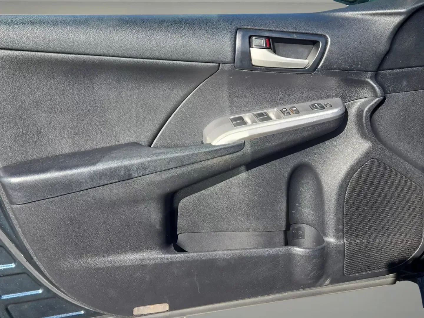 2013 Toyota Camry (4T1BF1FK8DU) with an Other engine, located at 5115 14th Ave., Columbus, GA, 31904, (706) 323-0345, 32.511494, -84.971046 - **Elevate Your Daily Commute with the 2013 Toyota Camry Ideal for Budget-Conscious Buyers!**<br /> <br /> Are you looking for a reliable sedan that perfectly balances comfort, efficiency, and technology? Look no further than this stunning 2013 Toyota Camry available at Gils Auto in Phenix City, AL. - Photo#9