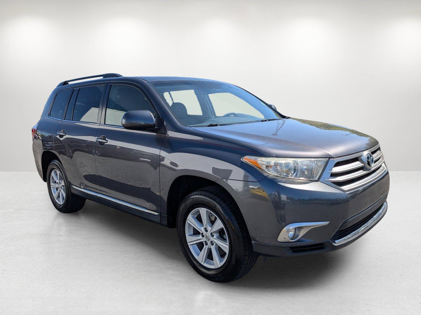 2013 Toyota Highlander (5TDZK3EH9DS) with an Gas V6 3.5L/211 engine, 5-Speed Automatic w/Manual Shift transmission, located at 5115 14th Ave., Columbus, GA, 31904, (706) 323-0345, 32.511494, -84.971046 - 2013 Toyota Highlander - Photo#2