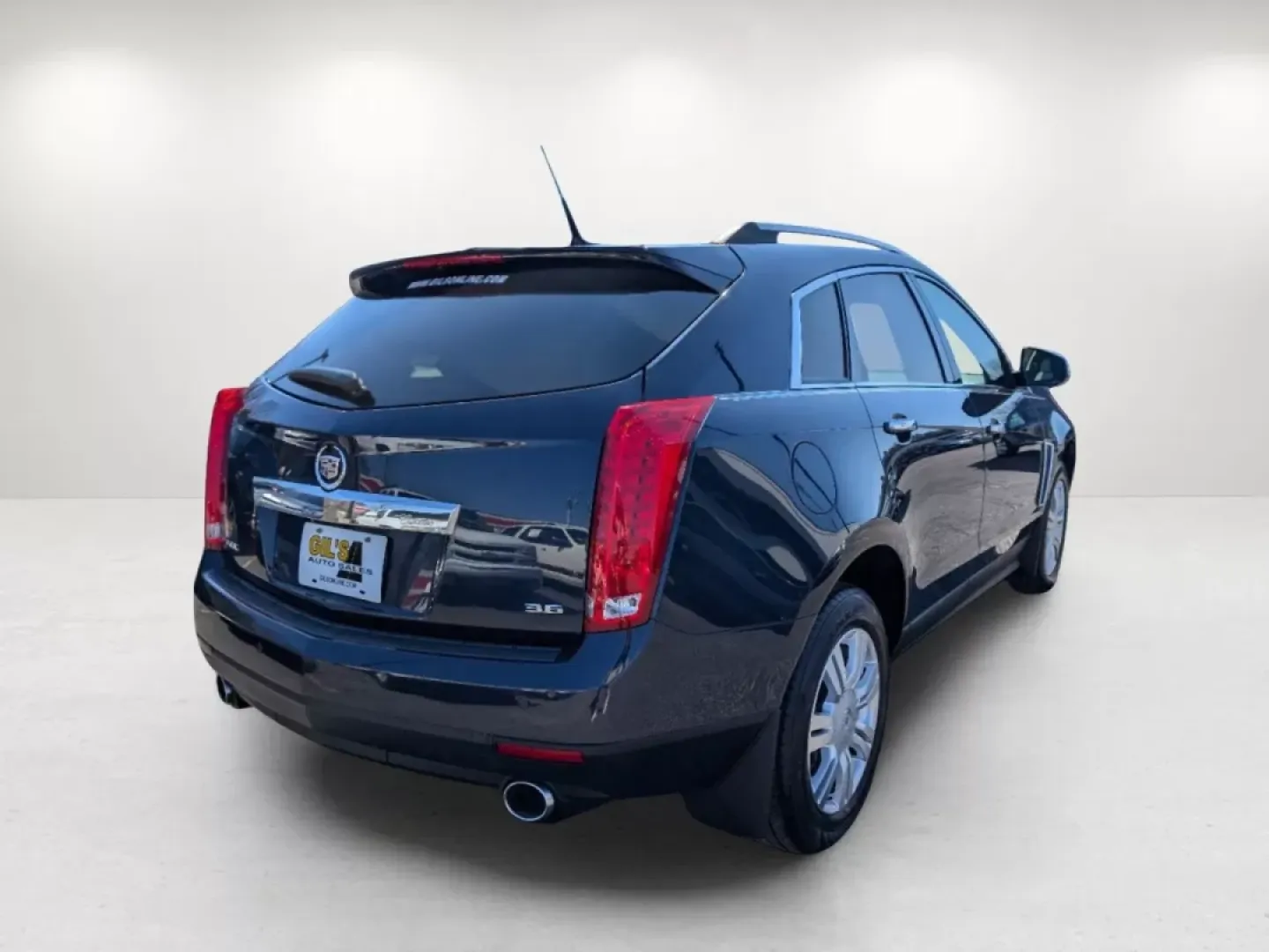 2014 /Light Titanium w/Ebony accents Cadillac SRX Luxury Collection (3GYFNBE30ES) with an Other engine, located at 804 22nd Ave, Phenix City, AL, 36870, (334) 297-1860, 32.484749, -85.024475 - **Elevate Your Lifestyle with the 2014 Cadillac SRX Luxury Collection at Gils Auto** <br /> <br /> Are you ready to experience the perfect blend of luxury and functionality? Whether you're a growing family in need of a spacious SUV, a daily commuter seeking comfort, or someone who loves weekend get - Photo#4
