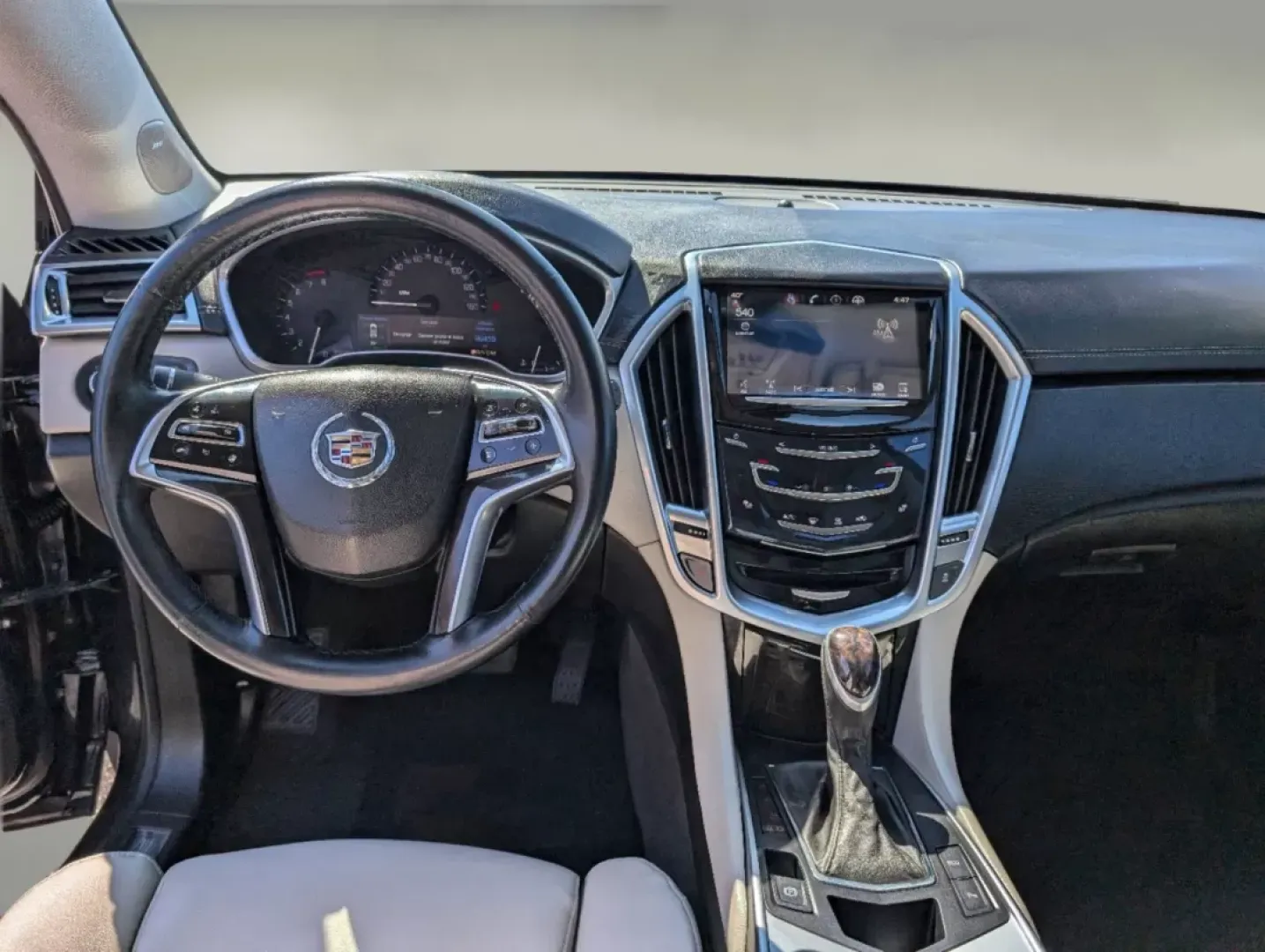 2014 /Light Titanium w/Ebony accents Cadillac SRX Luxury Collection (3GYFNBE30ES) with an Other engine, located at 804 22nd Ave, Phenix City, AL, 36870, (334) 297-1860, 32.484749, -85.024475 - **Elevate Your Lifestyle with the 2014 Cadillac SRX Luxury Collection at Gils Auto** <br /> <br /> Are you ready to experience the perfect blend of luxury and functionality? Whether you're a growing family in need of a spacious SUV, a daily commuter seeking comfort, or someone who loves weekend get - Photo#10