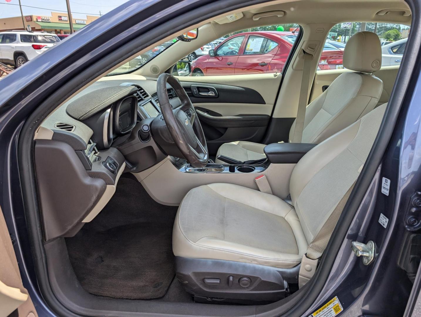 2014 /Cocoa/Light Neutral Chevrolet Malibu LT (1G11E5SL9EF) with an Gas I4 2.5L/150 engine, 6-Speed Automatic transmission, located at 3959 U.S. 80 W, Phenix City, AL, 36870, (334) 297-4885, 32.469296, -85.135185 - 2014 Chevrolet Malibu LT - Photo#9