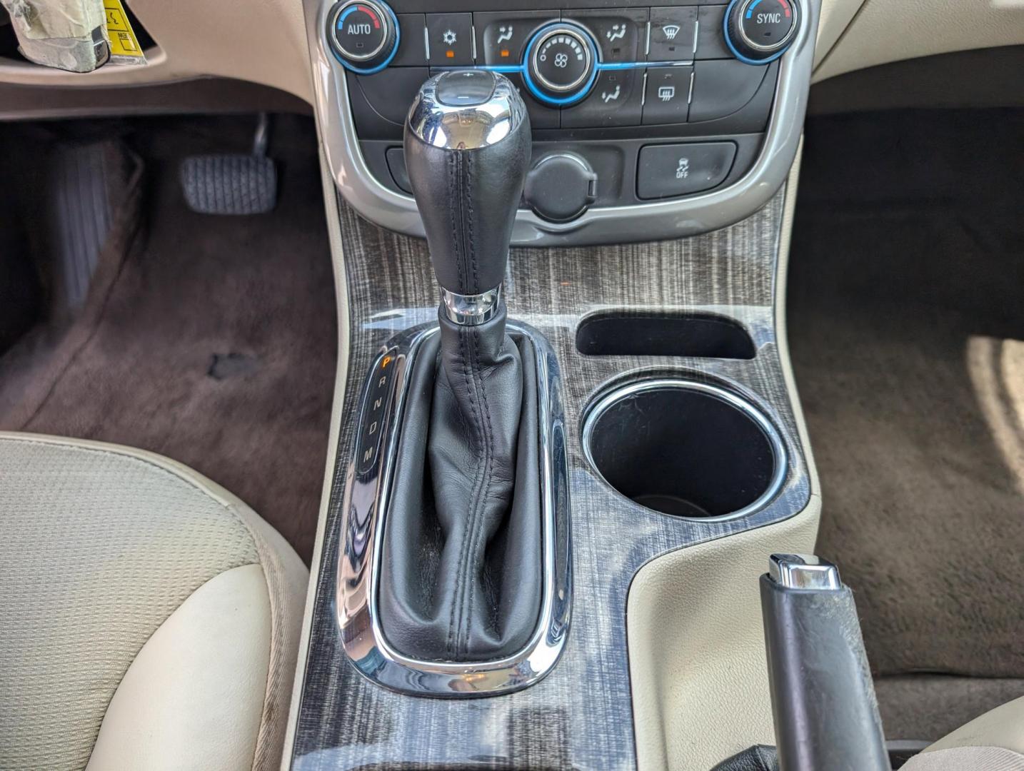 2014 /Cocoa/Light Neutral Chevrolet Malibu LT (1G11E5SL9EF) with an Gas I4 2.5L/150 engine, 6-Speed Automatic transmission, located at 3959 U.S. 80 W, Phenix City, AL, 36870, (334) 297-4885, 32.469296, -85.135185 - 2014 Chevrolet Malibu LT - Photo#13