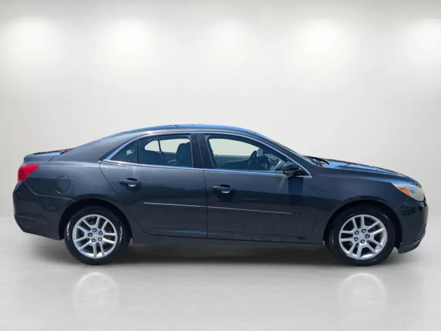 2014 /Jet Black/Titanium Chevrolet Malibu LT (1G11C5SL4EF) with an Gas I4 2.5L/150 engine, 6-Speed Automatic transmission, located at 3959 U.S. 80 W, Phenix City, AL, 36870, (334) 297-4885, 32.469296, -85.135185 - 2014 Chevrolet Malibu LT - Photo#3