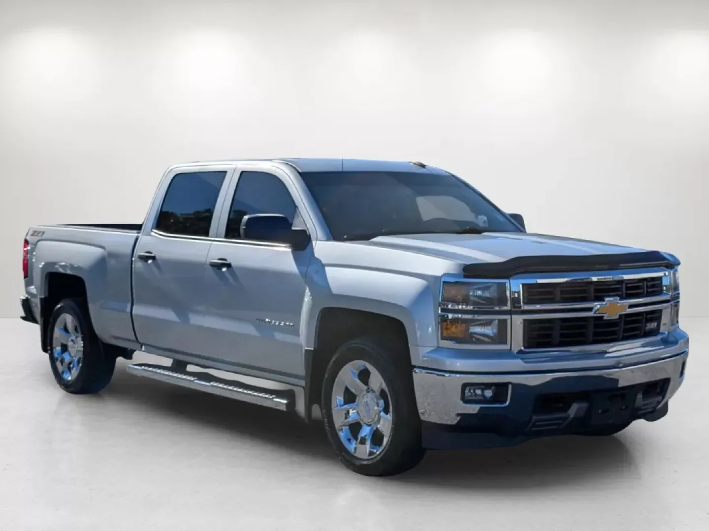 2014 /Jet Black Chevrolet Silverado 1500 LT (3GCUKRECXEG) with an Other engine, located at 1430 Gateway Drive, Opelika, AL, 36801, (334) 239-0944, 32.637871, -85.409790 - Are you ready to elevate your adventures with a reliable and versatile truck? Look no further than this impressive 2014 Chevrolet Silverado 1500 LT, available now at Gils Auto in Phenix City, AL! Whether you're a growing family looking for a spacious ride, a weekend warrior ready for off-road excurs - Photo#2