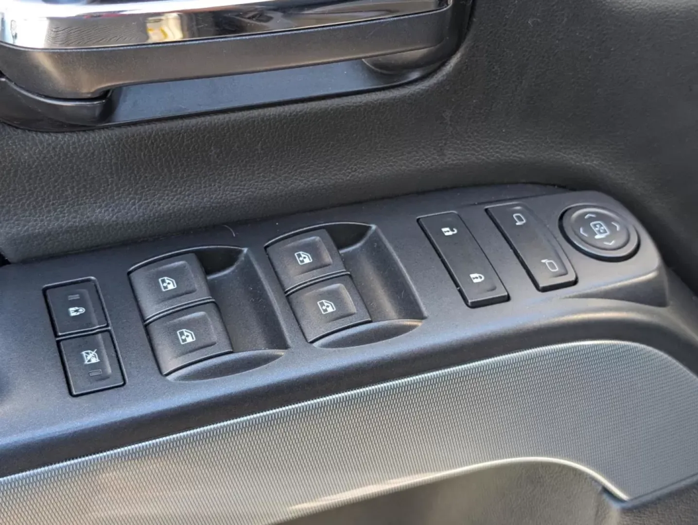 2014 /Jet Black Chevrolet Silverado 1500 LT (3GCUKRECXEG) with an Other engine, located at 5115 14th Ave., Columbus, GA, 31904, (706) 323-0345, 32.511494, -84.971046 - 2014 Chevrolet Silverado 1500 LT - Photo#8