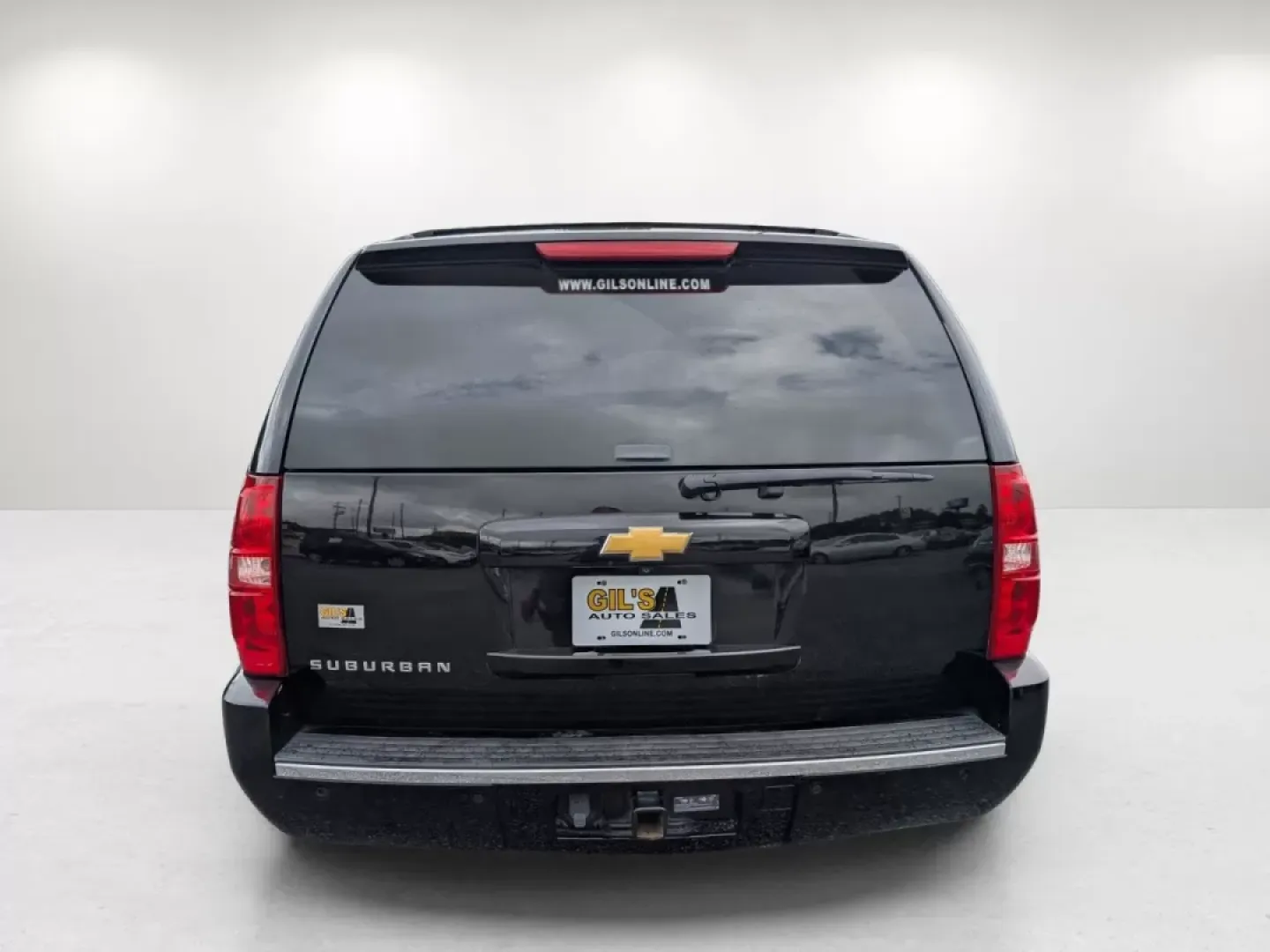 2014 /Ebony Chevrolet Suburban LTZ (1GNSCKE00ER) with an Other engine, located at 1430 Gateway Drive, Opelika, AL, 36801, (334) 239-0944, 32.637871, -85.409790 - Experience the ultimate in family adventure with the 2014 Chevrolet Suburban LTZ, available now at Gils Auto in Phenix City, Alabama. This spacious SUV is designed for those who seek comfort and style, making it perfect for growing families, weekend getaways, or long commutes. With ample seating for - Photo#5