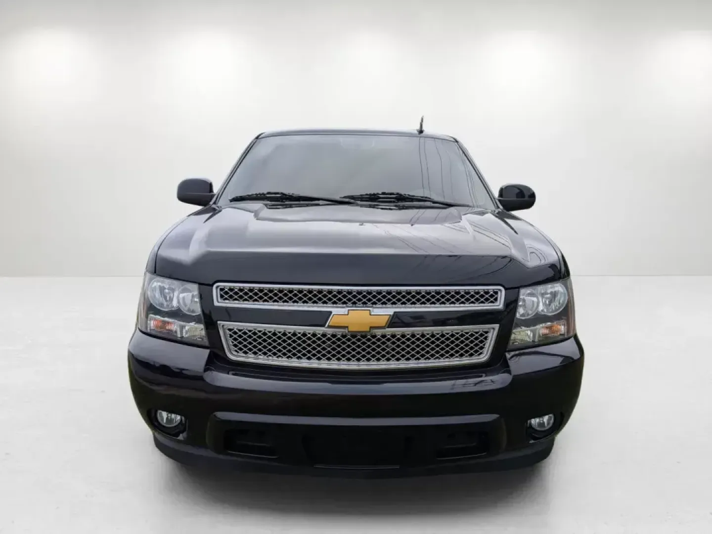 2014 /Ebony Chevrolet Tahoe LT (1GNSCBE00ER) with an Gas/Ethanol V8 5.3L/323 engine, 6-Speed Automatic transmission, located at 3959 U.S. 80 W, Phenix City, AL, 36870, (334) 297-4885, 32.469296, -85.135185 - 2014 Chevrolet Tahoe LT - Photo#1