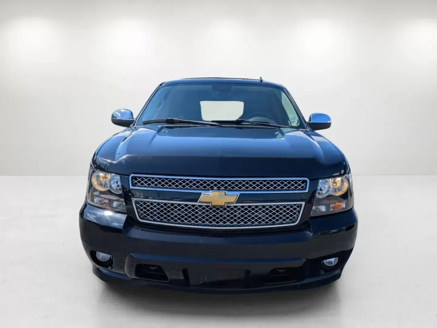 2014 /Ebony Chevrolet Tahoe LT (1GNSCBE07ER) with an Gas/Ethanol V8 5.3L/323 engine, 6-Speed Automatic transmission, located at 7000 Northlake Connector, Columbus, GA, 31904, (706) 987-8085, 32.524975, -84.978134 - 2014 Chevrolet Tahoe LT - Photo#1