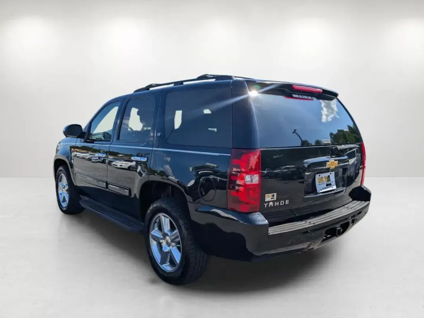 2014 /Ebony Chevrolet Tahoe LT (1GNSCBE07ER) with an Gas/Ethanol V8 5.3L/323 engine, 6-Speed Automatic transmission, located at 7000 Northlake Connector, Columbus, GA, 31904, (706) 987-8085, 32.524975, -84.978134 - 2014 Chevrolet Tahoe LT - Photo#6