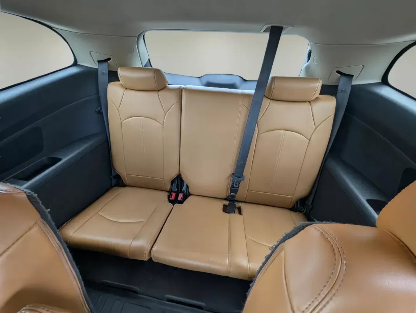 2014 /Ebony/Mojave Chevrolet Traverse LT (1GNKRHKD6EJ) with an Gas V6 3.6L/217 engine, 6-Speed Automatic transmission, located at 804 22nd Ave, Phenix City, AL, 36870, (334) 297-1860, 32.484749, -85.024475 - ### Discover Your Adventure with This 2014 Chevrolet Traverse LT at Gils Auto - Phenix City #2<br /> <br /> Are you searching for the perfect vehicle to accommodate your growing family or to embark on weekend adventures? Look no further than this **2014 Chevrolet Traverse LT** at **Gils Auto - Pheni - Photo#11