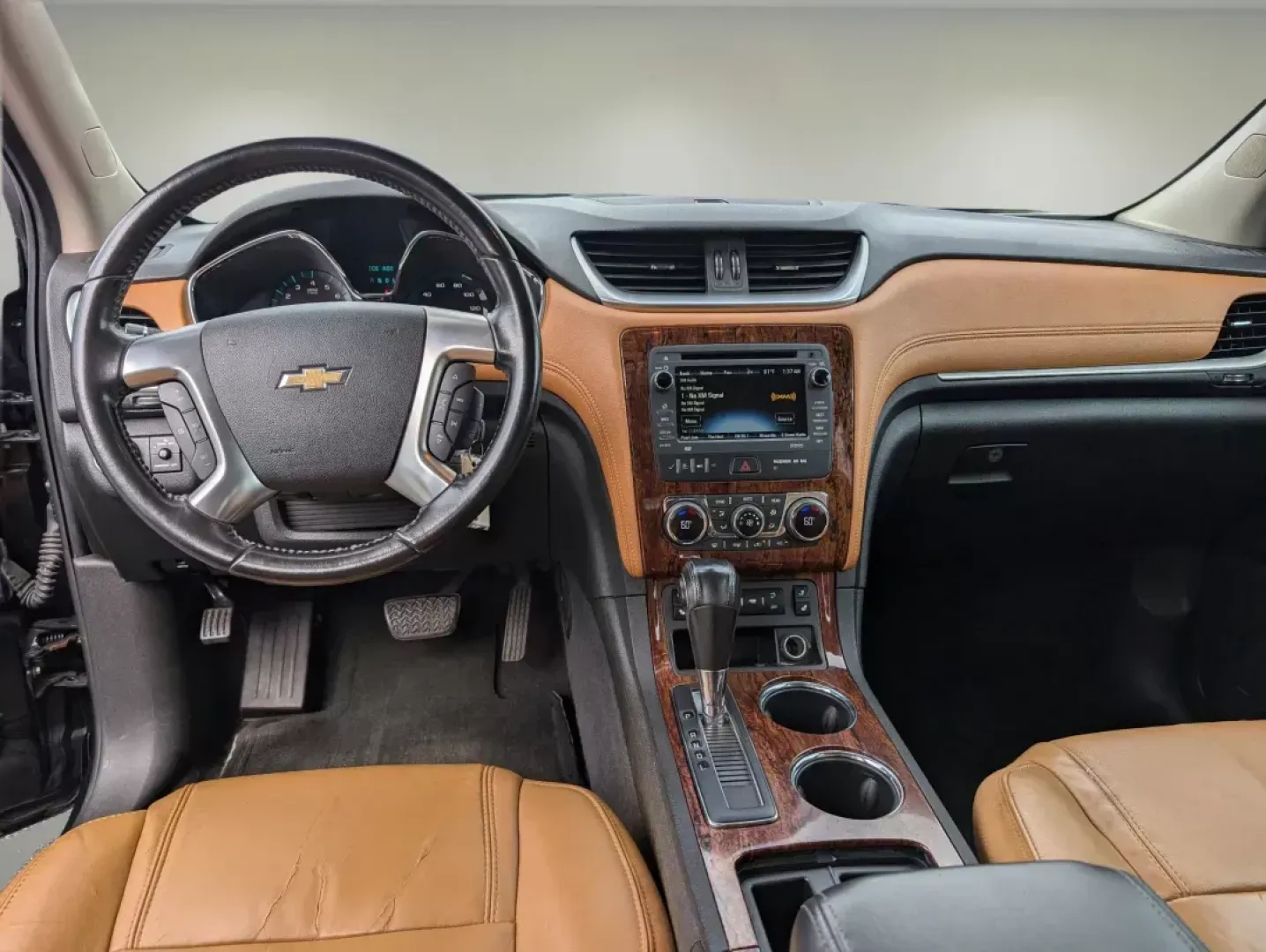 2014 /Ebony/Mojave Chevrolet Traverse LT (1GNKRHKD6EJ) with an Gas V6 3.6L/217 engine, 6-Speed Automatic transmission, located at 804 22nd Ave, Phenix City, AL, 36870, (334) 297-1860, 32.484749, -85.024475 - ### Discover Your Adventure with This 2014 Chevrolet Traverse LT at Gils Auto - Phenix City #2<br /> <br /> Are you searching for the perfect vehicle to accommodate your growing family or to embark on weekend adventures? Look no further than this **2014 Chevrolet Traverse LT** at **Gils Auto - Pheni - Photo#12