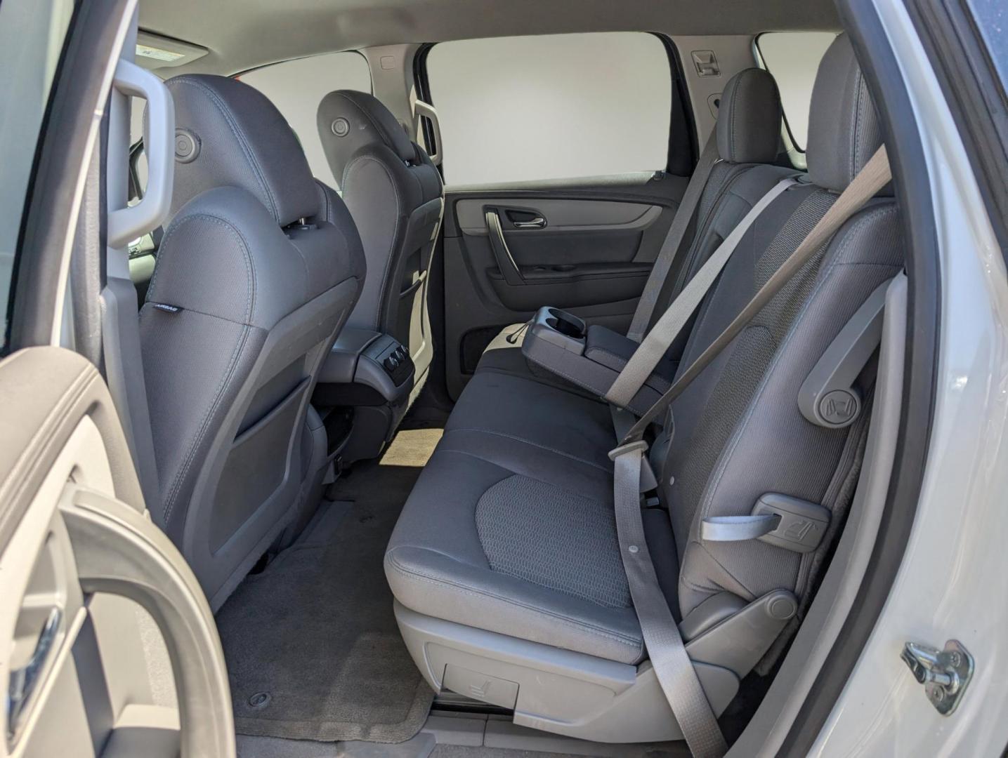 2014 /Dk Titanium/Lt Titanium Chevrolet Traverse LT (1GNKRGKDXEJ) with an Gas V6 3.6L/217 engine, 6-Speed Automatic transmission, located at 804 22nd Ave, Phenix City, AL, 36870, (334) 297-1860, 32.484749, -85.024475 - 2014 Chevrolet Traverse LT - Photo#10