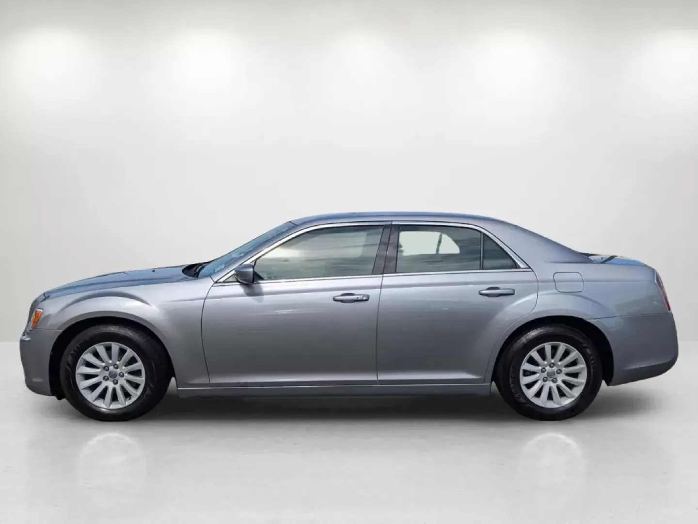 2014 /Black Chrysler 300 (2C3CCAAG5EH) with an Other engine, located at 7000 Northlake Connector, Columbus, GA, 31904, (706) 987-8085, 32.524975, -84.978134 - **Experience the Perfect Blend of Style and Comfort with the 2014 Chrysler 300 at Gils Auto!**<br /> <br /> Are you in the market for a sophisticated sedan that effortlessly combines luxury with practicality? Look no further than this stunning 2014 Chrysler 300, available now at Gils Auto in Phenix - Photo#7