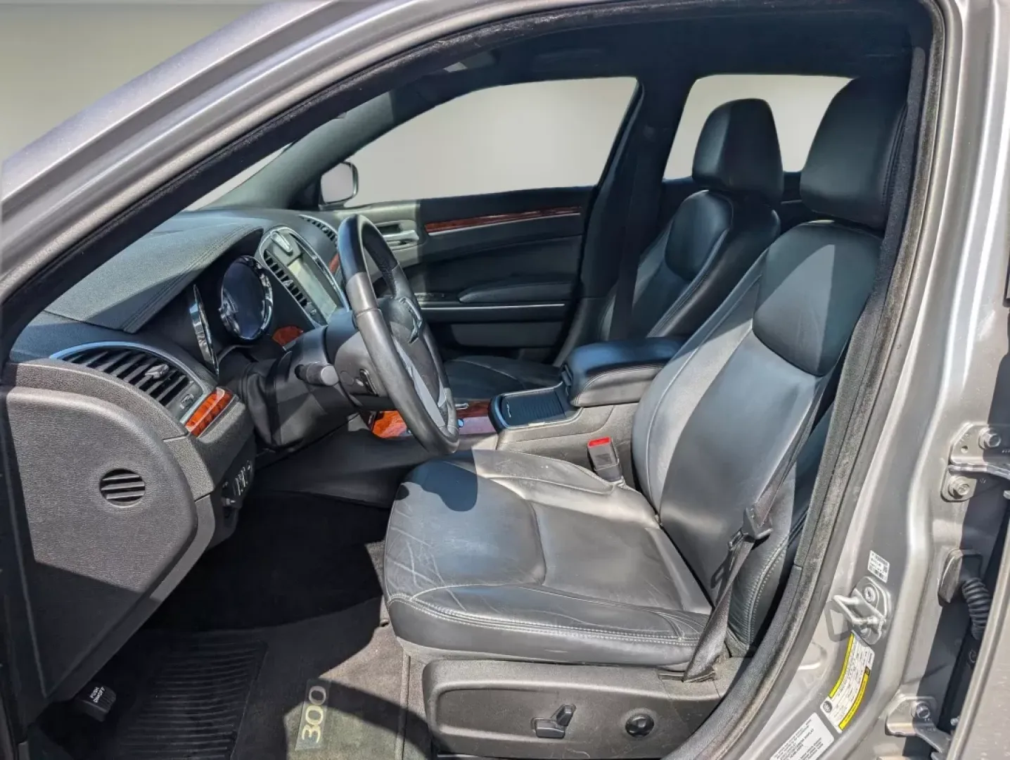 2014 /Black Chrysler 300 (2C3CCAAG5EH) with an Other engine, located at 7000 Northlake Connector, Columbus, GA, 31904, (706) 987-8085, 32.524975, -84.978134 - **Experience the Perfect Blend of Style and Comfort with the 2014 Chrysler 300 at Gils Auto!**<br /> <br /> Are you in the market for a sophisticated sedan that effortlessly combines luxury with practicality? Look no further than this stunning 2014 Chrysler 300, available now at Gils Auto in Phenix - Photo#9