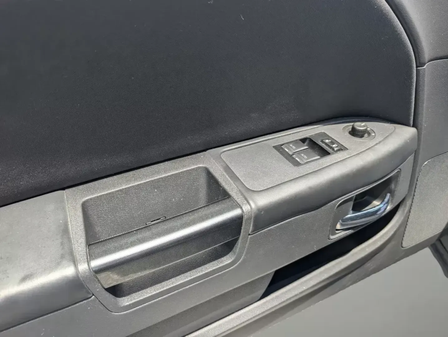 2014 /Dark Slate Gray Dodge Challenger SXT (2C3CDYAG3EH) with an Regular Unleaded V-6 3.6 L/220 engine, 5-Speed Automatic w/OD transmission, located at 5115 14th Ave., Columbus, GA, 31904, (706) 323-0345, 32.511494, -84.971046 - 2014 Dodge Challenger SXT - Photo#8