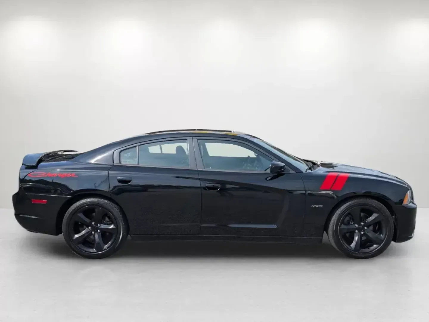 2014 /Black Dodge Charger RT Plus (2C3CDXCT7EH) with an Regular Unleaded V-8 5.7 L/345 engine, 5-Speed Automatic w/OD transmission, located at 804 22nd Ave, Phenix City, AL, 36870, (334) 297-1860, 32.484749, -85.024475 - 2014 Dodge Charger RT Plus - Photo#5