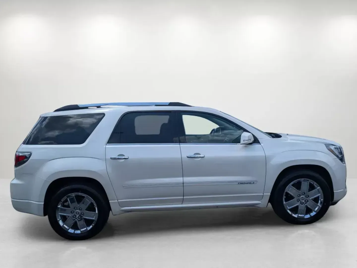 2014 /Cocoa Dune GMC Acadia Denali (1GKKRTKD9EJ) with an Gas V6 3.6L/220 engine, 6-Speed Automatic transmission, located at 3959 U.S. 80 W, Phenix City, AL, 36870, (334) 297-4885, 32.469296, -85.135185 - **Adventure Awaits with the 2014 GMC Acadia Denali Your Family's Next SUV!**<br /> <br /> Are you looking for a versatile vehicle that can handle everything from weekend getaways to daily commutes? At Gils Auto in Phenix City, AL, we have the perfect solution: the 2014 GMC Acadia Denali. Designed f - Photo#3