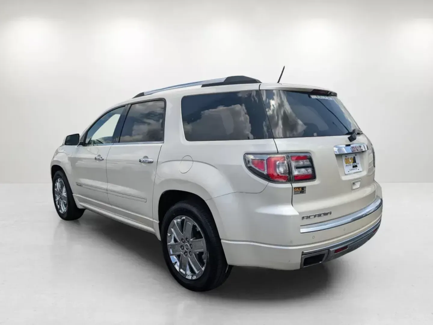 2014 /Cocoa Dune GMC Acadia Denali (1GKKRTKD9EJ) with an Gas V6 3.6L/220 engine, 6-Speed Automatic transmission, located at 3959 U.S. 80 W, Phenix City, AL, 36870, (334) 297-4885, 32.469296, -85.135185 - **Adventure Awaits with the 2014 GMC Acadia Denali Your Family's Next SUV!**<br /> <br /> Are you looking for a versatile vehicle that can handle everything from weekend getaways to daily commutes? At Gils Auto in Phenix City, AL, we have the perfect solution: the 2014 GMC Acadia Denali. Designed f - Photo#6