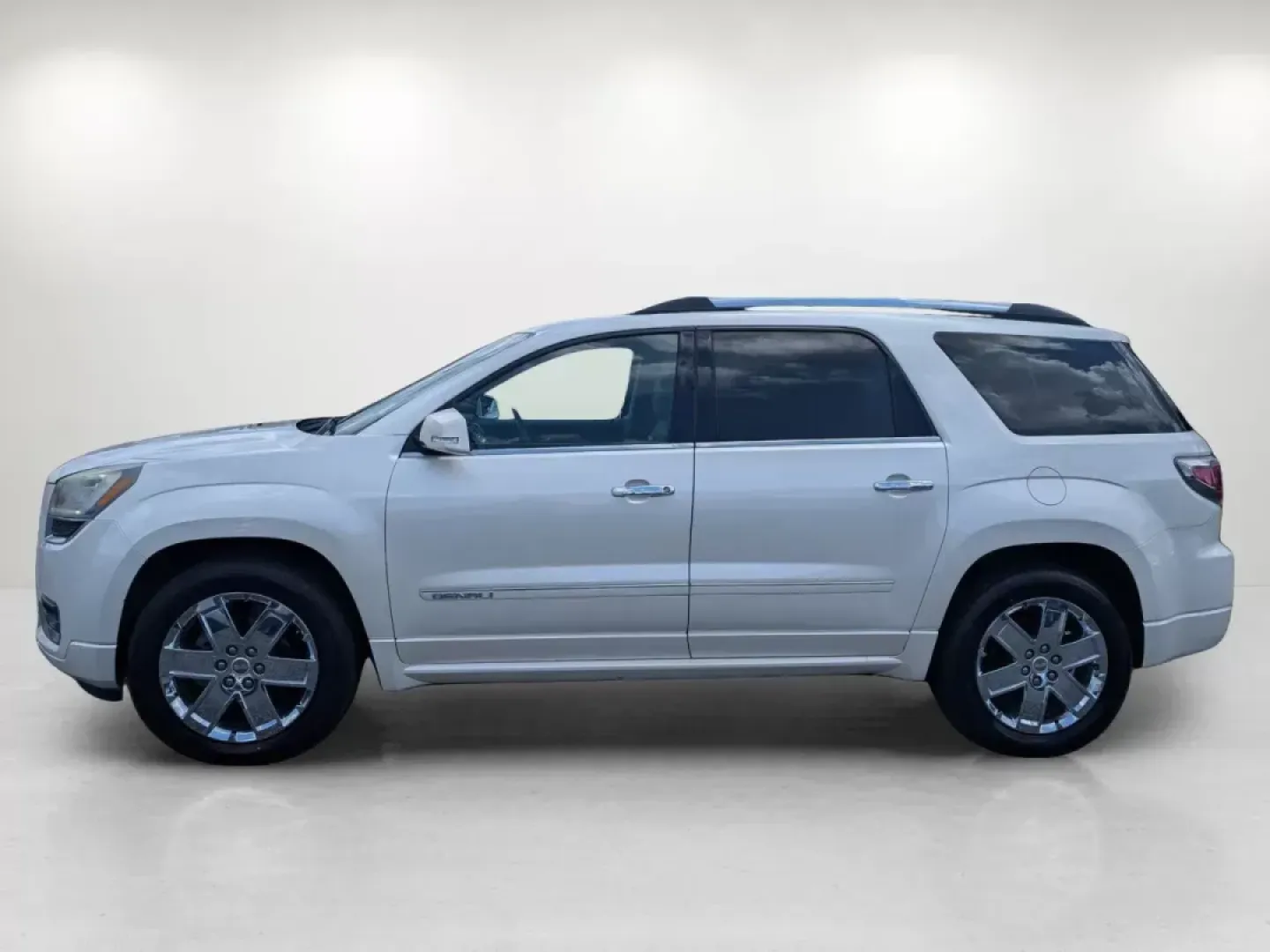 2014 /Cocoa Dune GMC Acadia Denali (1GKKRTKD9EJ) with an Gas V6 3.6L/220 engine, 6-Speed Automatic transmission, located at 3959 U.S. 80 W, Phenix City, AL, 36870, (334) 297-4885, 32.469296, -85.135185 - **Adventure Awaits with the 2014 GMC Acadia Denali Your Family's Next SUV!**<br /> <br /> Are you looking for a versatile vehicle that can handle everything from weekend getaways to daily commutes? At Gils Auto in Phenix City, AL, we have the perfect solution: the 2014 GMC Acadia Denali. Designed f - Photo#7