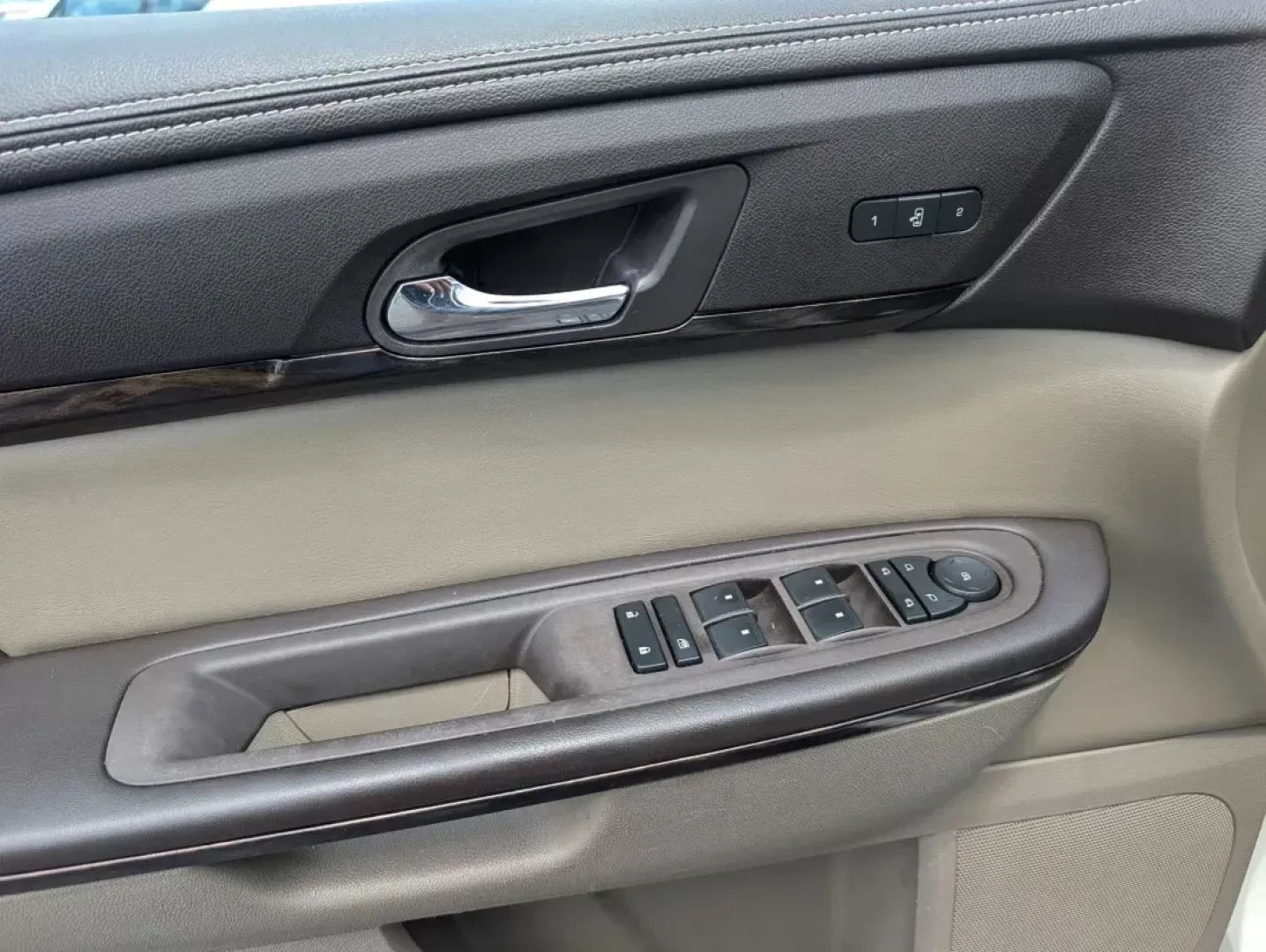 2014 /Cocoa Dune GMC Acadia Denali (1GKKRTKD9EJ) with an Gas V6 3.6L/220 engine, 6-Speed Automatic transmission, located at 3959 U.S. 80 W, Phenix City, AL, 36870, (334) 297-4885, 32.469296, -85.135185 - **Adventure Awaits with the 2014 GMC Acadia Denali Your Family's Next SUV!**<br /> <br /> Are you looking for a versatile vehicle that can handle everything from weekend getaways to daily commutes? At Gils Auto in Phenix City, AL, we have the perfect solution: the 2014 GMC Acadia Denali. Designed f - Photo#8