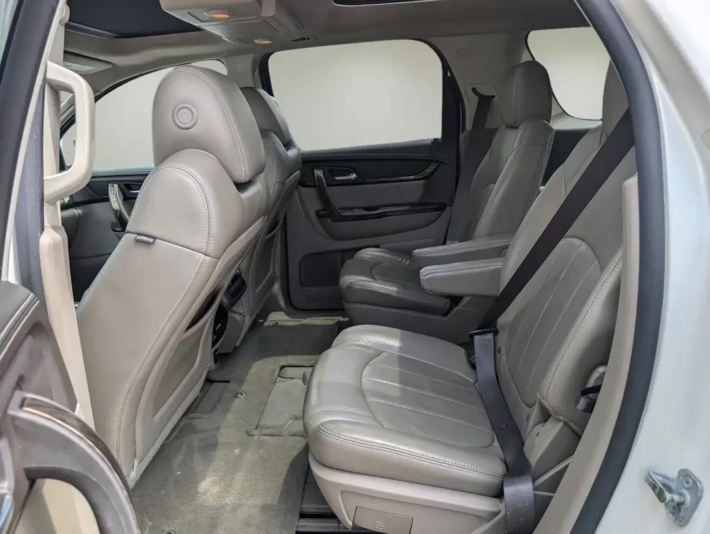 2014 /Cocoa Dune GMC Acadia Denali (1GKKRTKD9EJ) with an Gas V6 3.6L/220 engine, 6-Speed Automatic transmission, located at 3959 U.S. 80 W, Phenix City, AL, 36870, (334) 297-4885, 32.469296, -85.135185 - **Adventure Awaits with the 2014 GMC Acadia Denali Your Family's Next SUV!**<br /> <br /> Are you looking for a versatile vehicle that can handle everything from weekend getaways to daily commutes? At Gils Auto in Phenix City, AL, we have the perfect solution: the 2014 GMC Acadia Denali. Designed f - Photo#11
