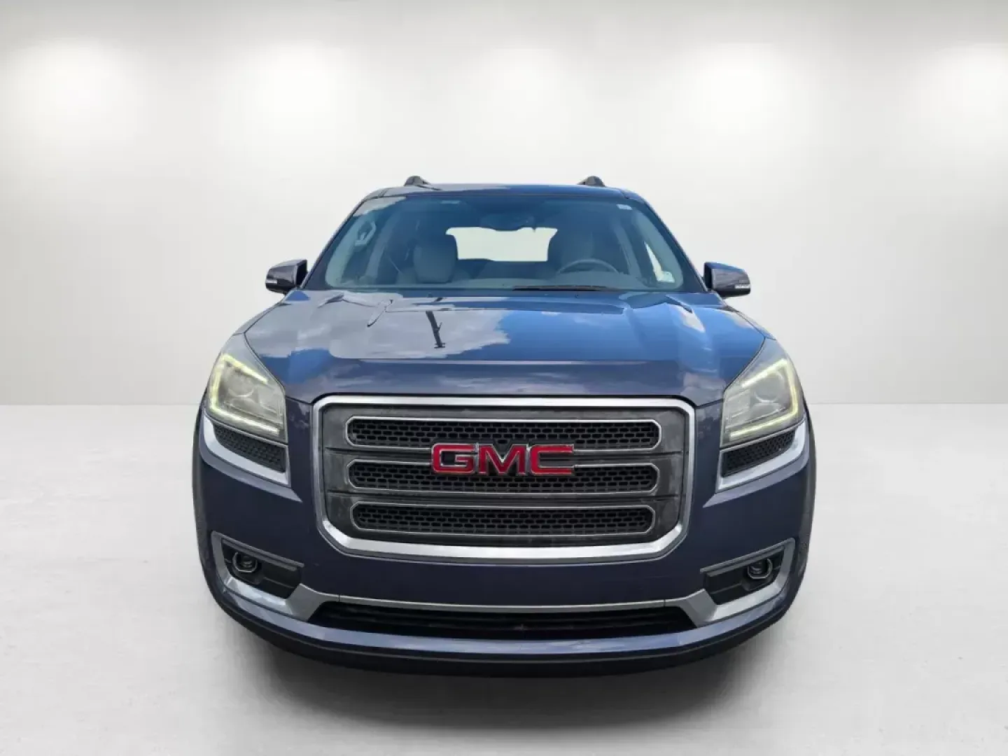 2014 /Light Titanium GMC Acadia SLT (1GKKRRKD0EJ) with an Gas V6 3.6L/220 engine, 6-Speed Automatic transmission, located at 804 22nd Ave, Phenix City, AL, 36870, (334) 297-1860, 32.484749, -85.024475 - **Discover Your Next Adventure with the 2014 GMC Acadia SLT at Gils Auto - Phenix City #2!**<br /> <br /> Are you in the market for a spacious, reliable SUV that can take your family on weekend getaways or make those long commutes a breeze? Look no further than the 2014 GMC Acadia SLT, available now - Photo#2
