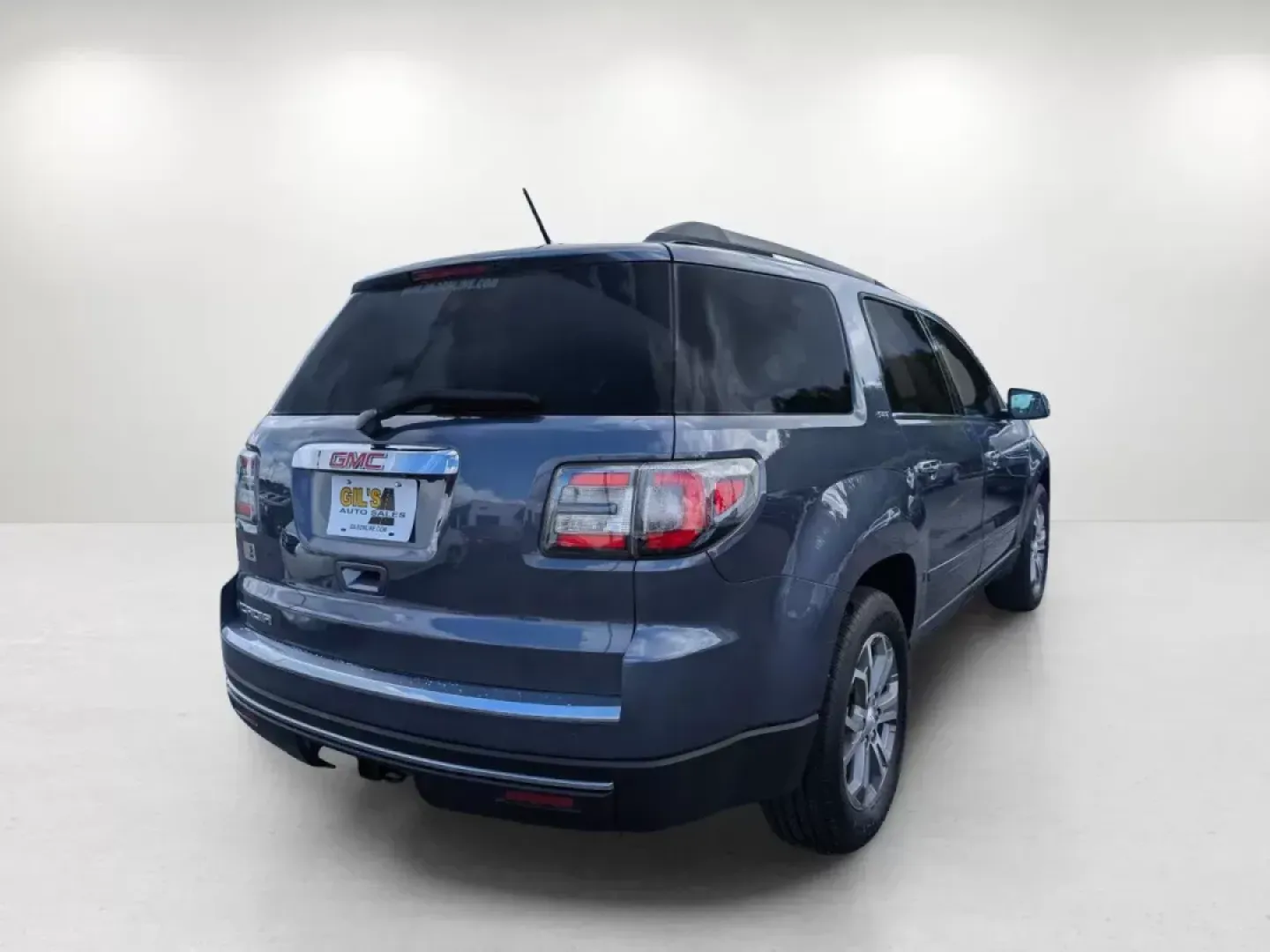 2014 /Light Titanium GMC Acadia SLT (1GKKRRKD0EJ) with an Gas V6 3.6L/220 engine, 6-Speed Automatic transmission, located at 804 22nd Ave, Phenix City, AL, 36870, (334) 297-1860, 32.484749, -85.024475 - **Discover Your Next Adventure with the 2014 GMC Acadia SLT at Gils Auto - Phenix City #2!**<br /> <br /> Are you in the market for a spacious, reliable SUV that can take your family on weekend getaways or make those long commutes a breeze? Look no further than the 2014 GMC Acadia SLT, available now - Photo#5
